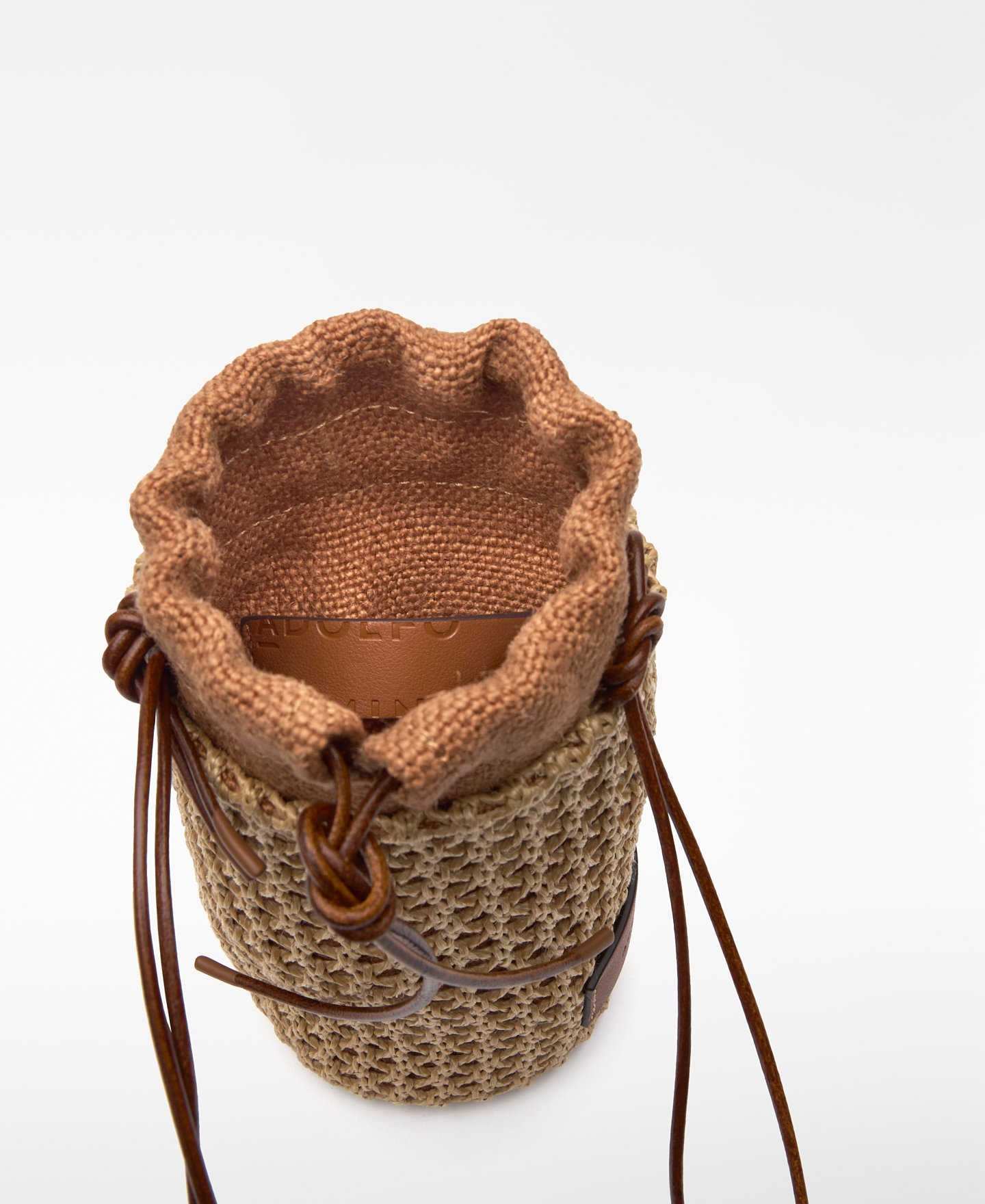 Bolso pequeño textura rafia mujer image number 2