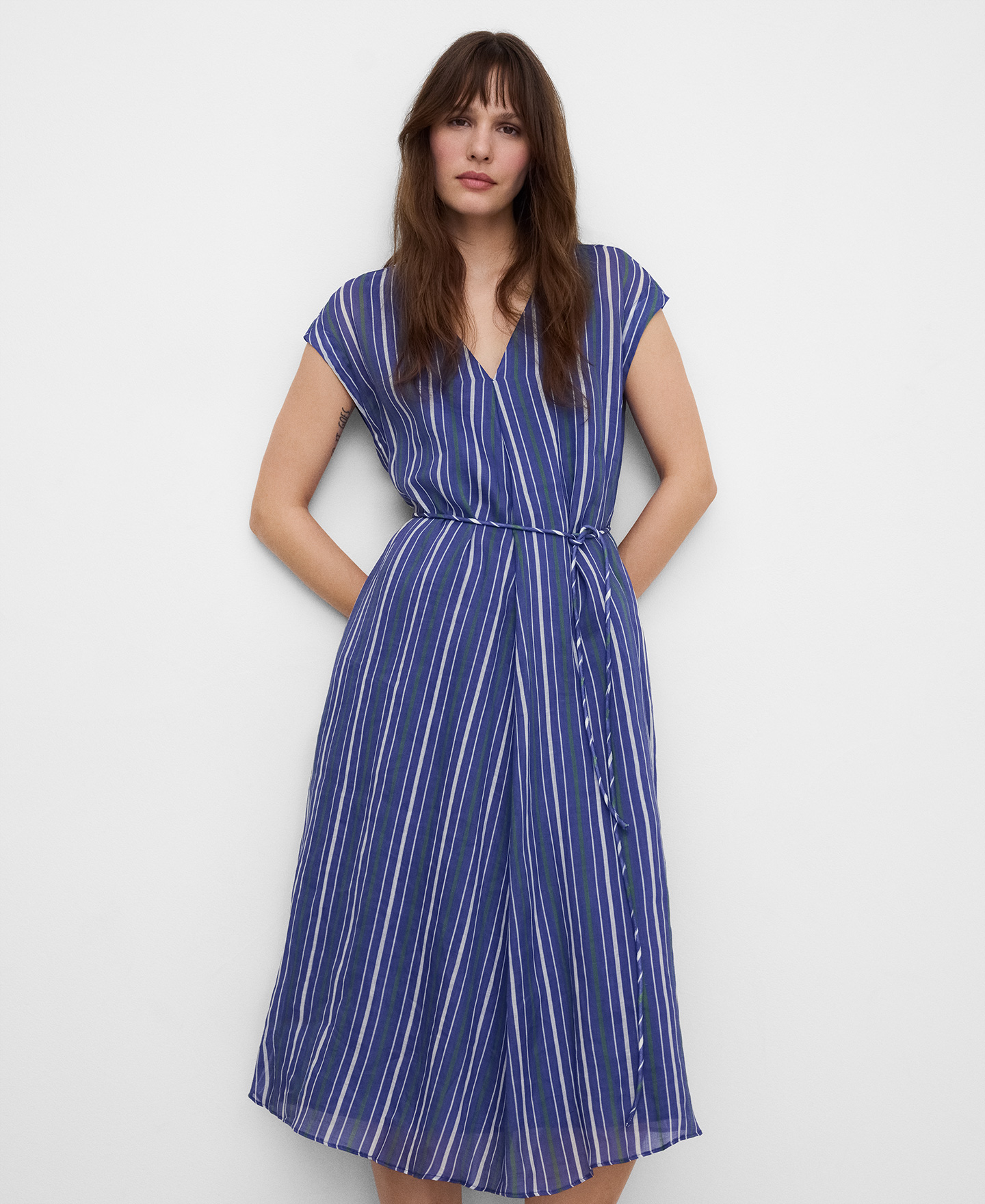 Vestido rayas escote pico ramio image number 0