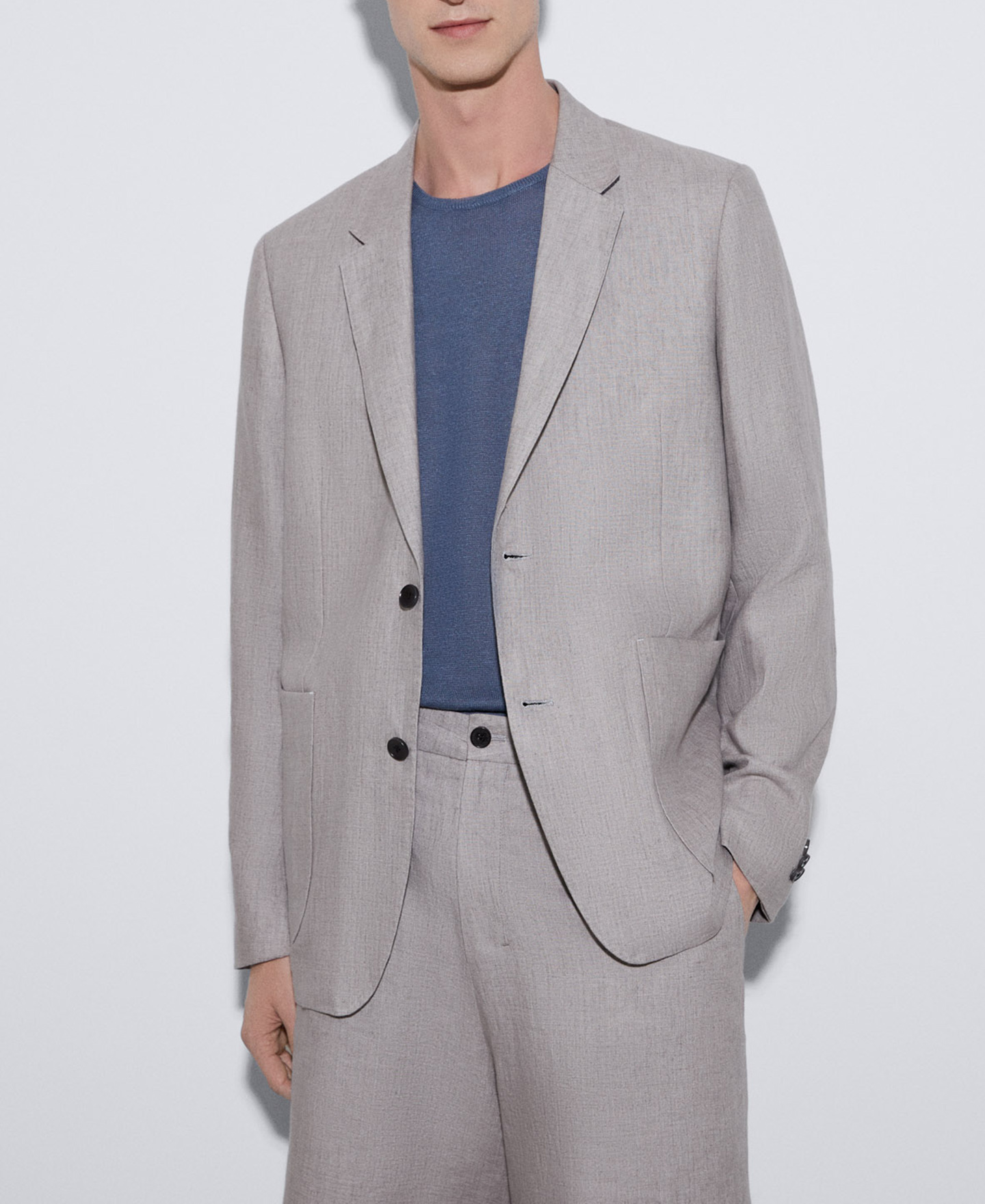 Blazer dos botones en lino image number 0