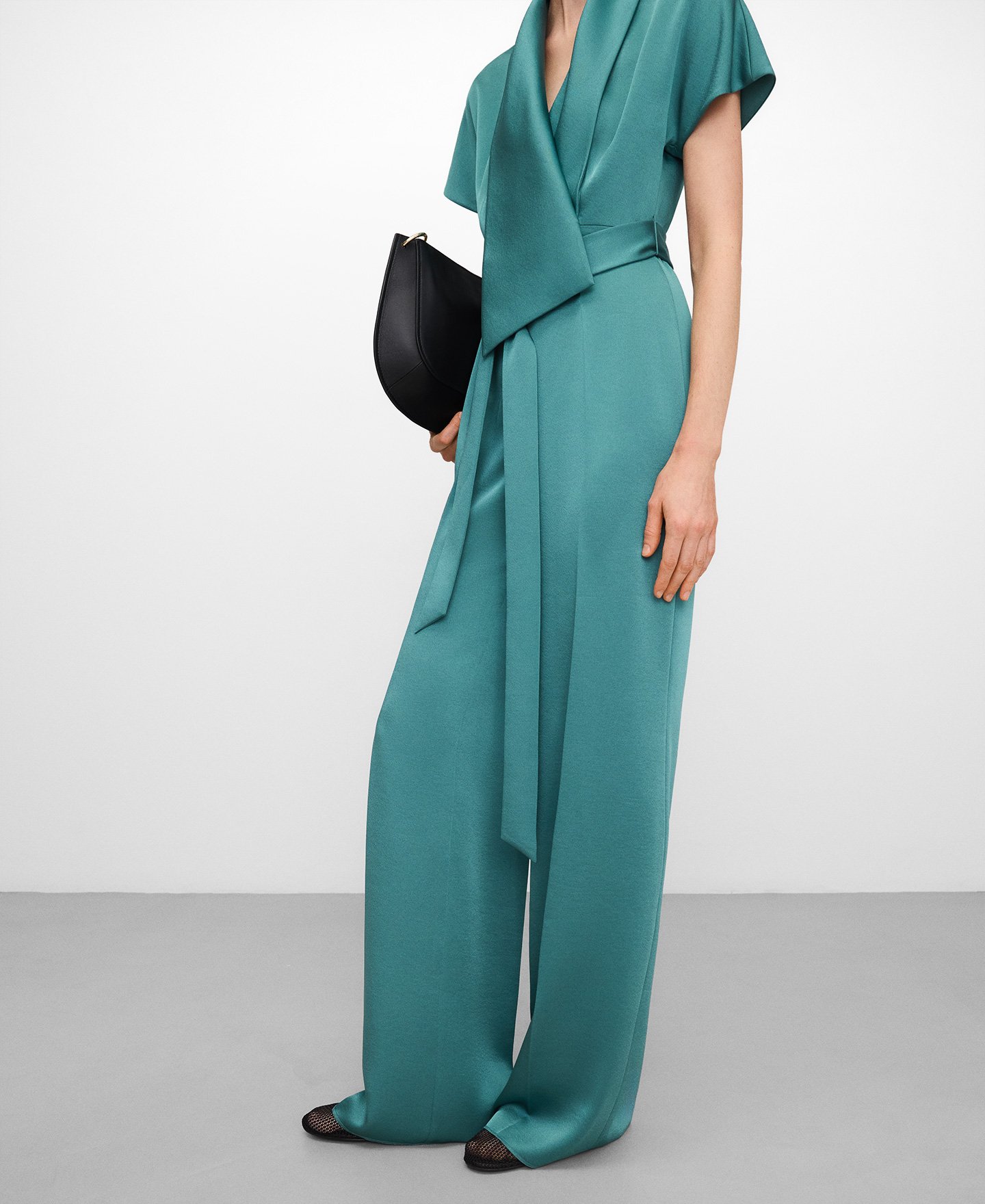 Asymmetric smoking collar jumpsuit image number 3