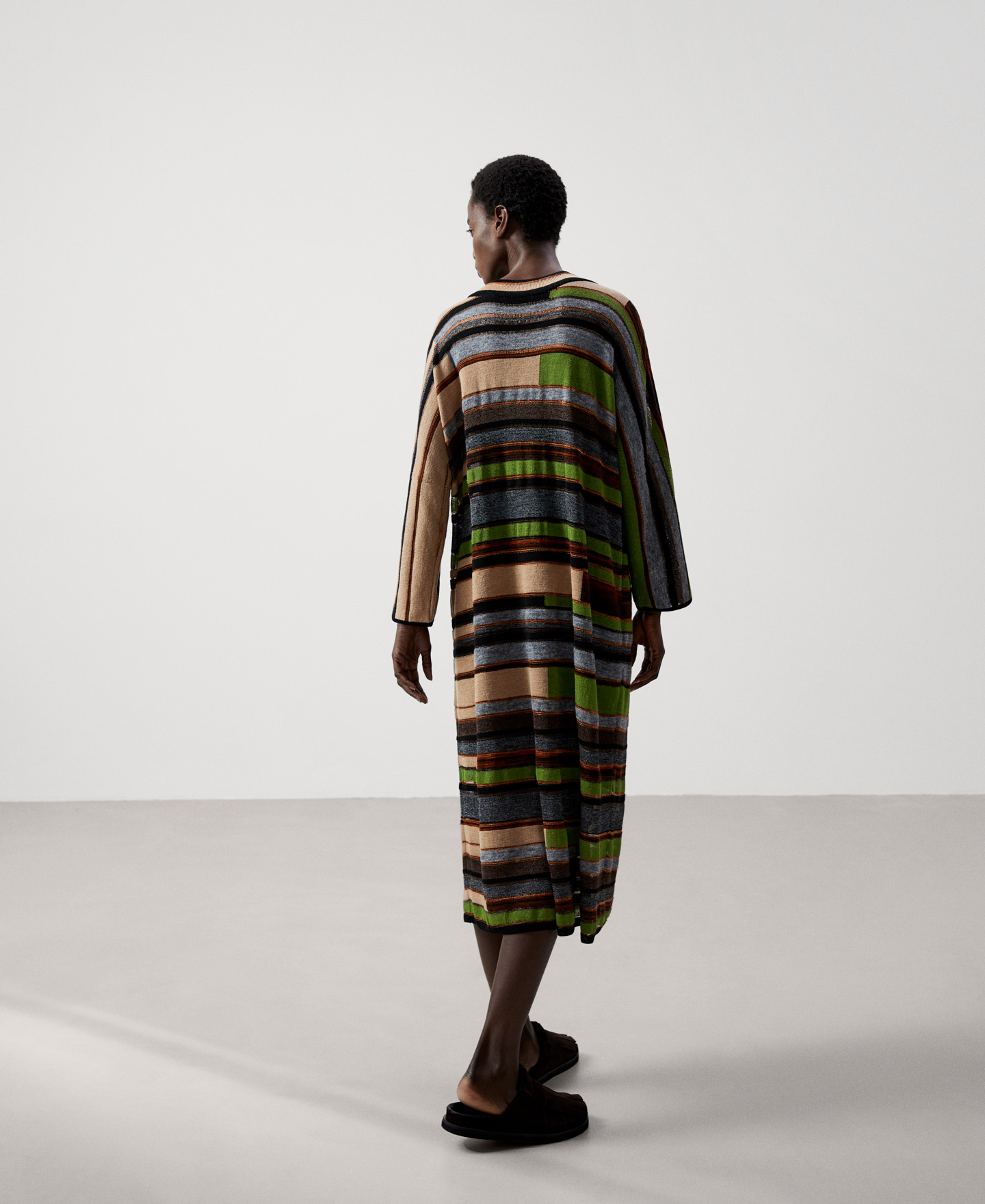 Long dress in intarsia wool image number 2
