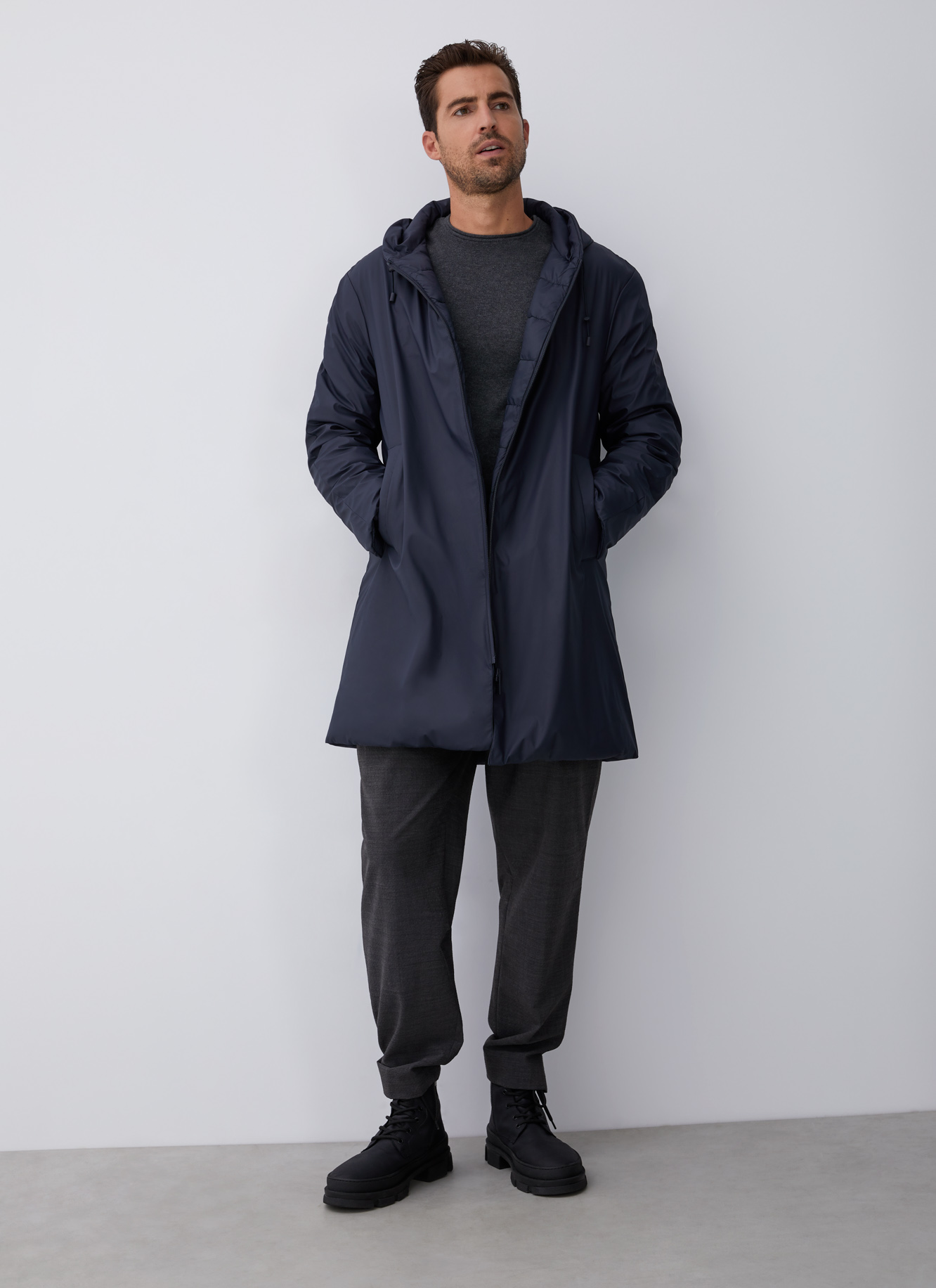 Padded and gummed parka image number 7