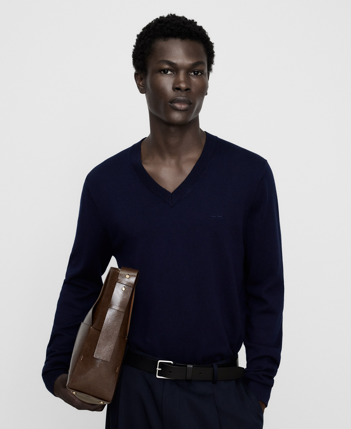 Wool and cotton V-neck sweater image number 0