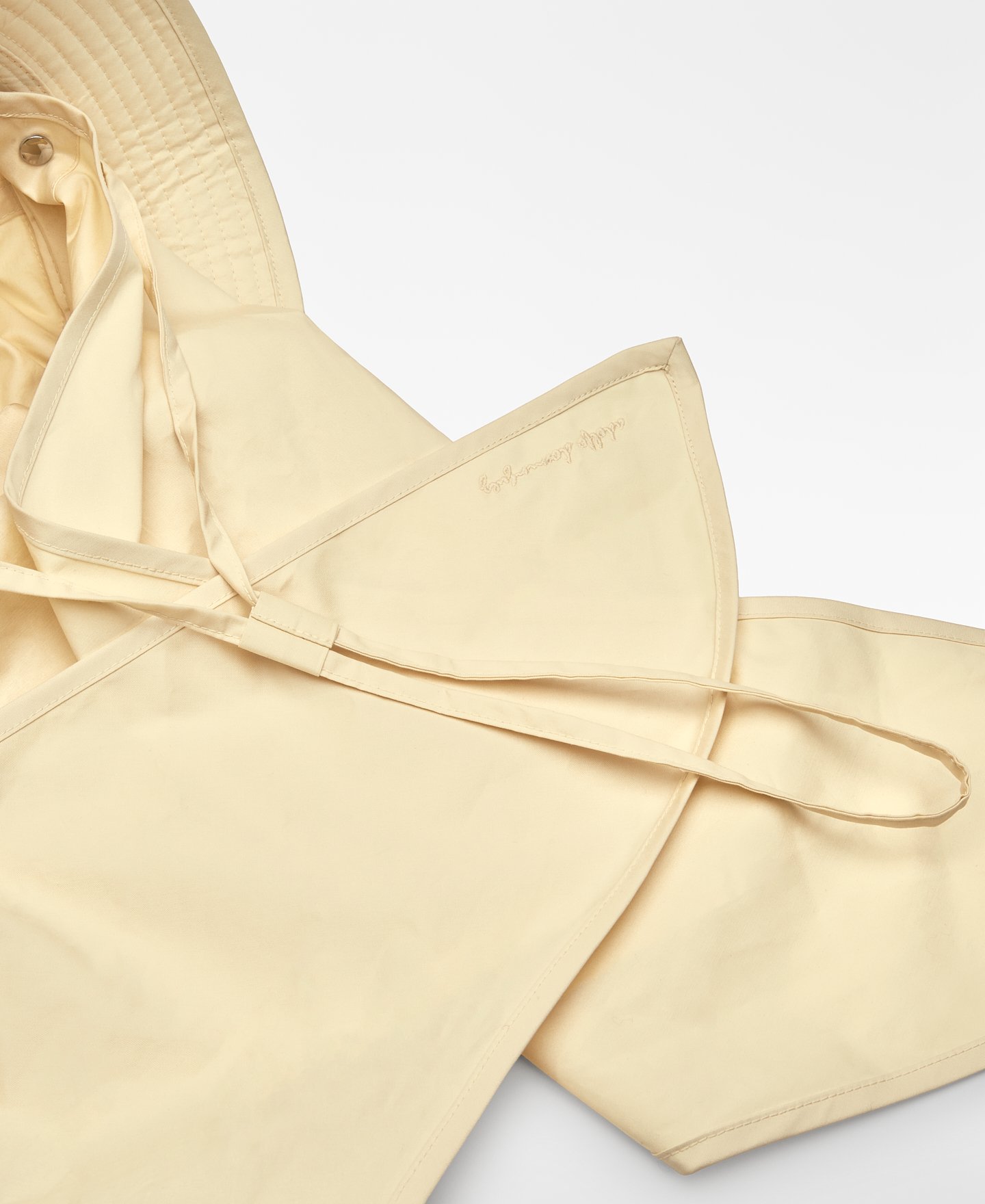 Bucket hat with removable scarf image number 1