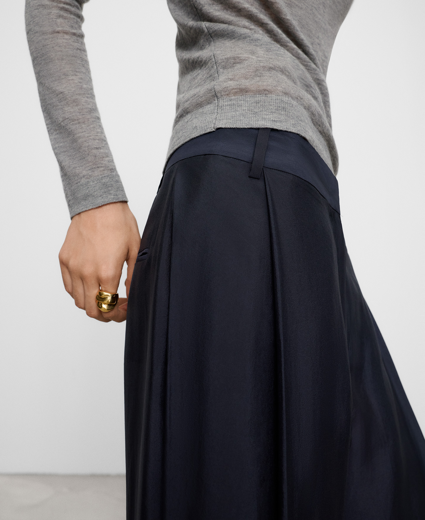 Tailored trousers with side pleat image number 3