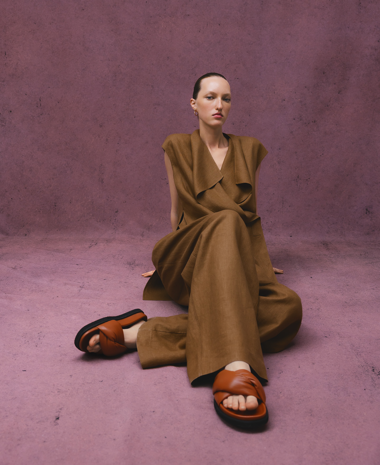 Padded leather straps sandal woman image number 5