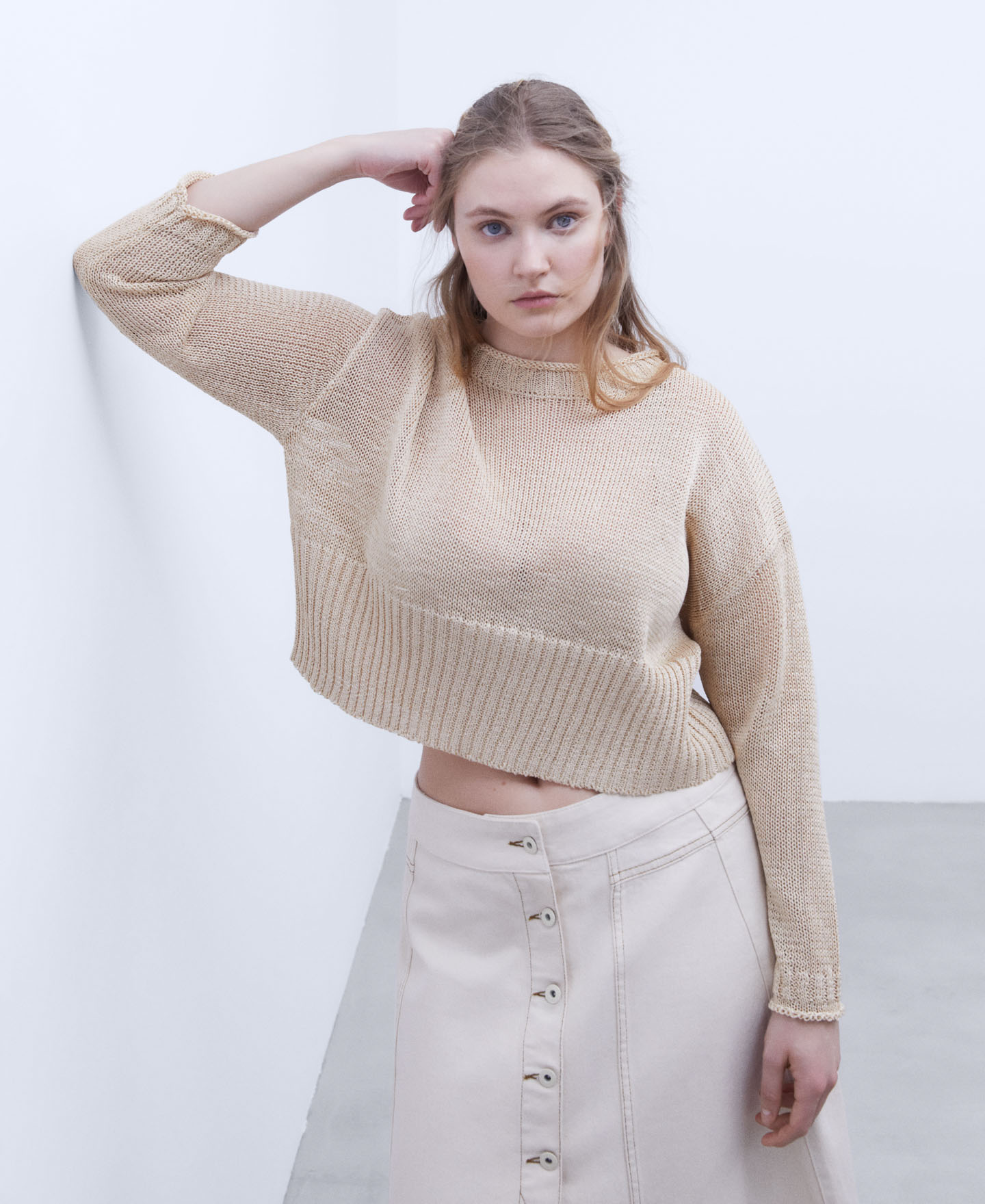 Knitted crop sweater image number 0