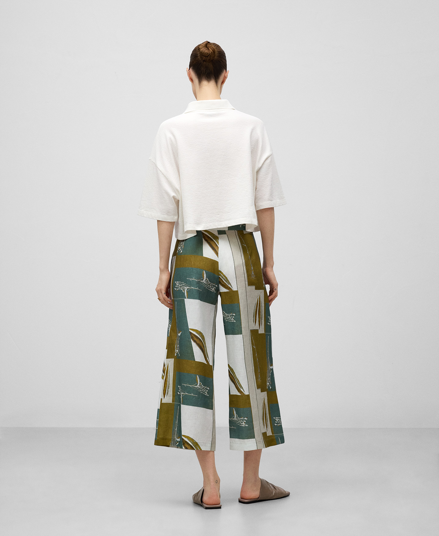 Pantalón tobillero estampado lino mujer image number 2