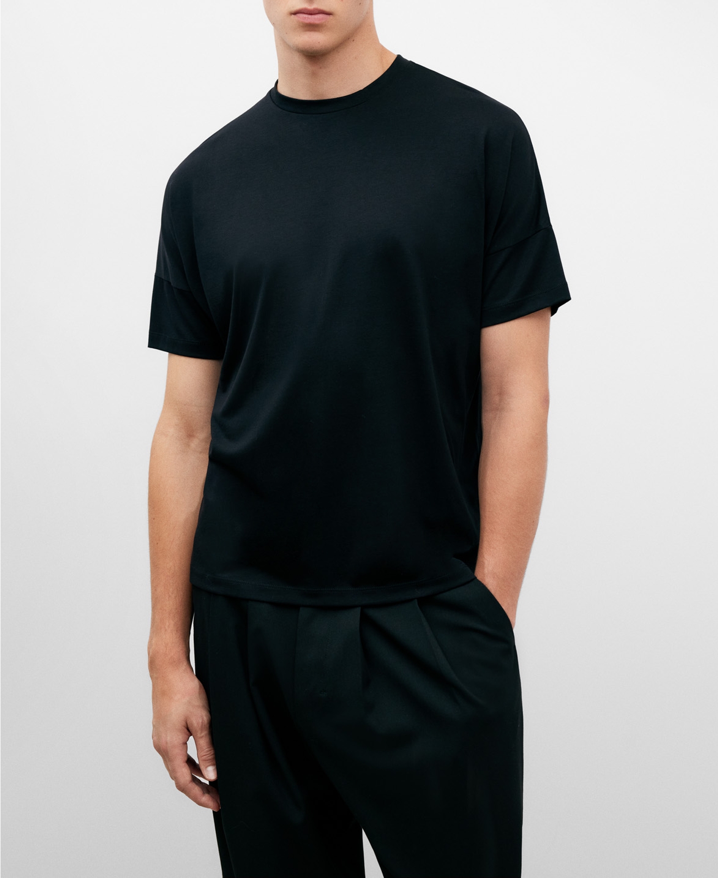 Black oversize drop-sleeve men's T-shirt image number 0