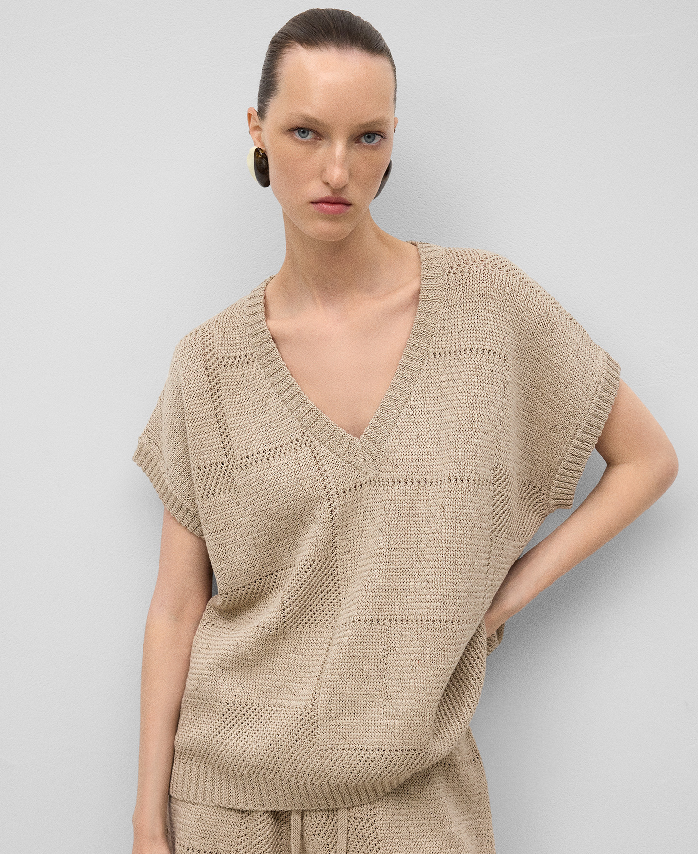 Lace-knit vest woman image number 0