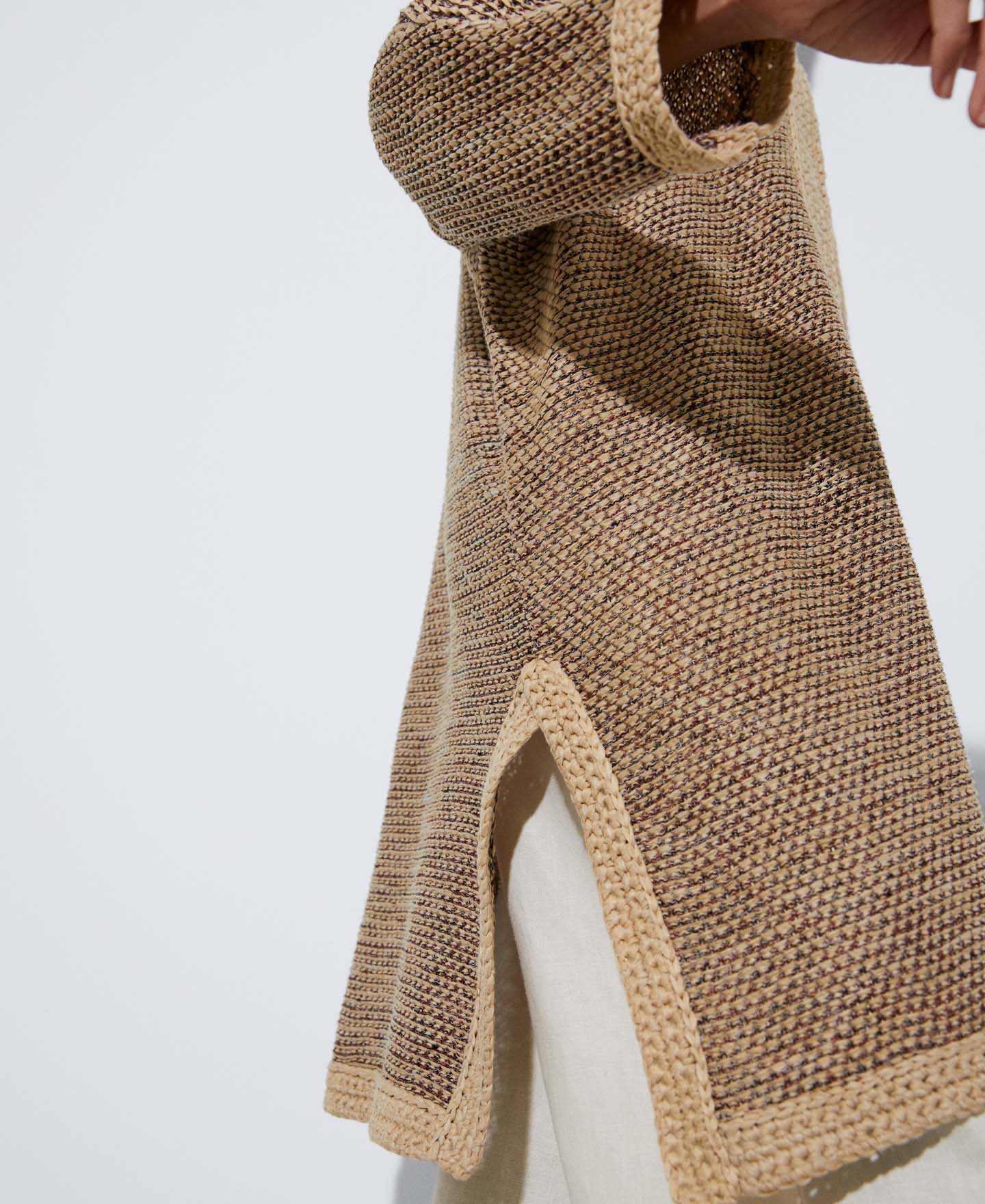 Long openwork knitted jacket image number 3