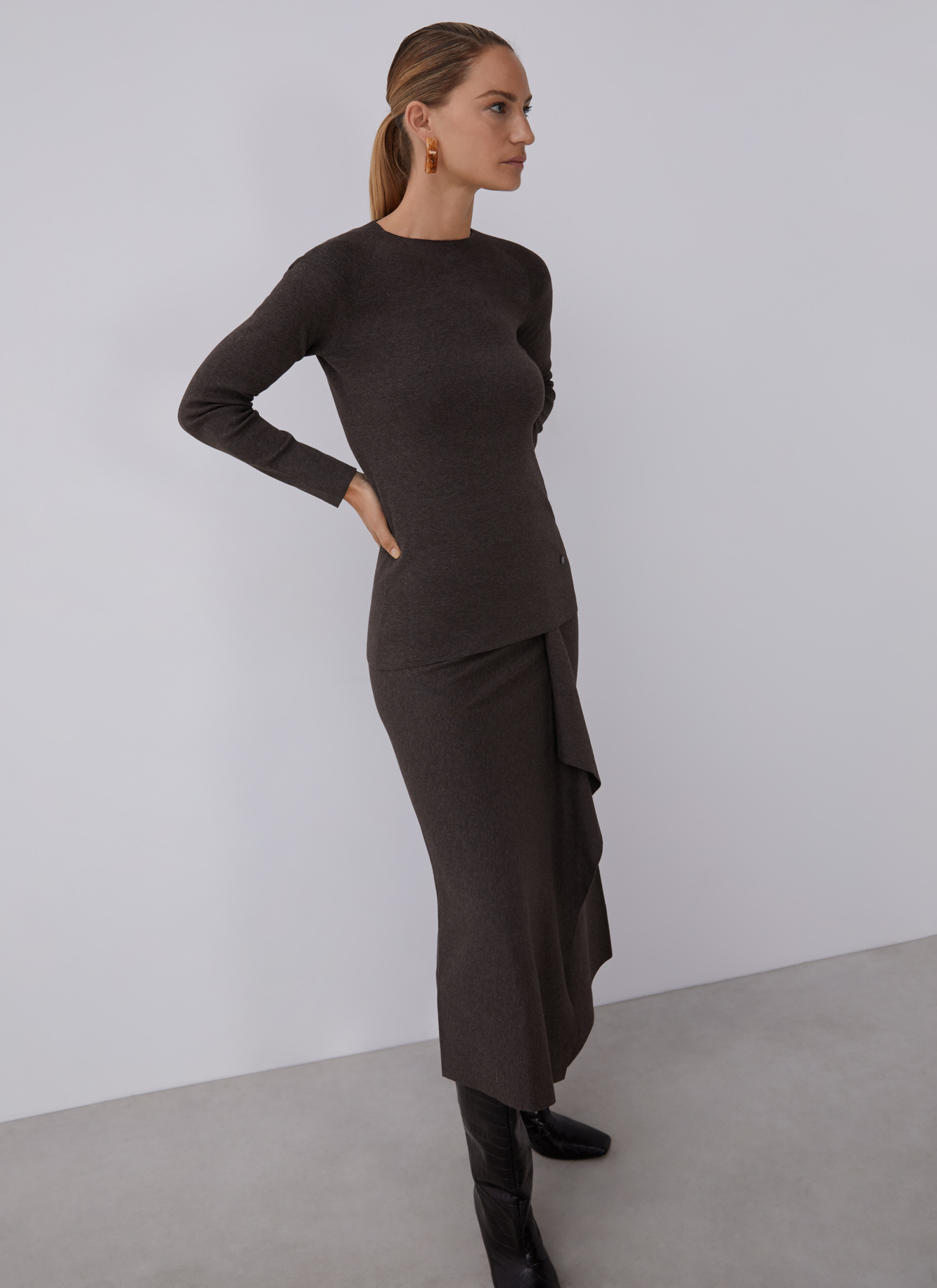 Viscose perkings collar sweater image number 0