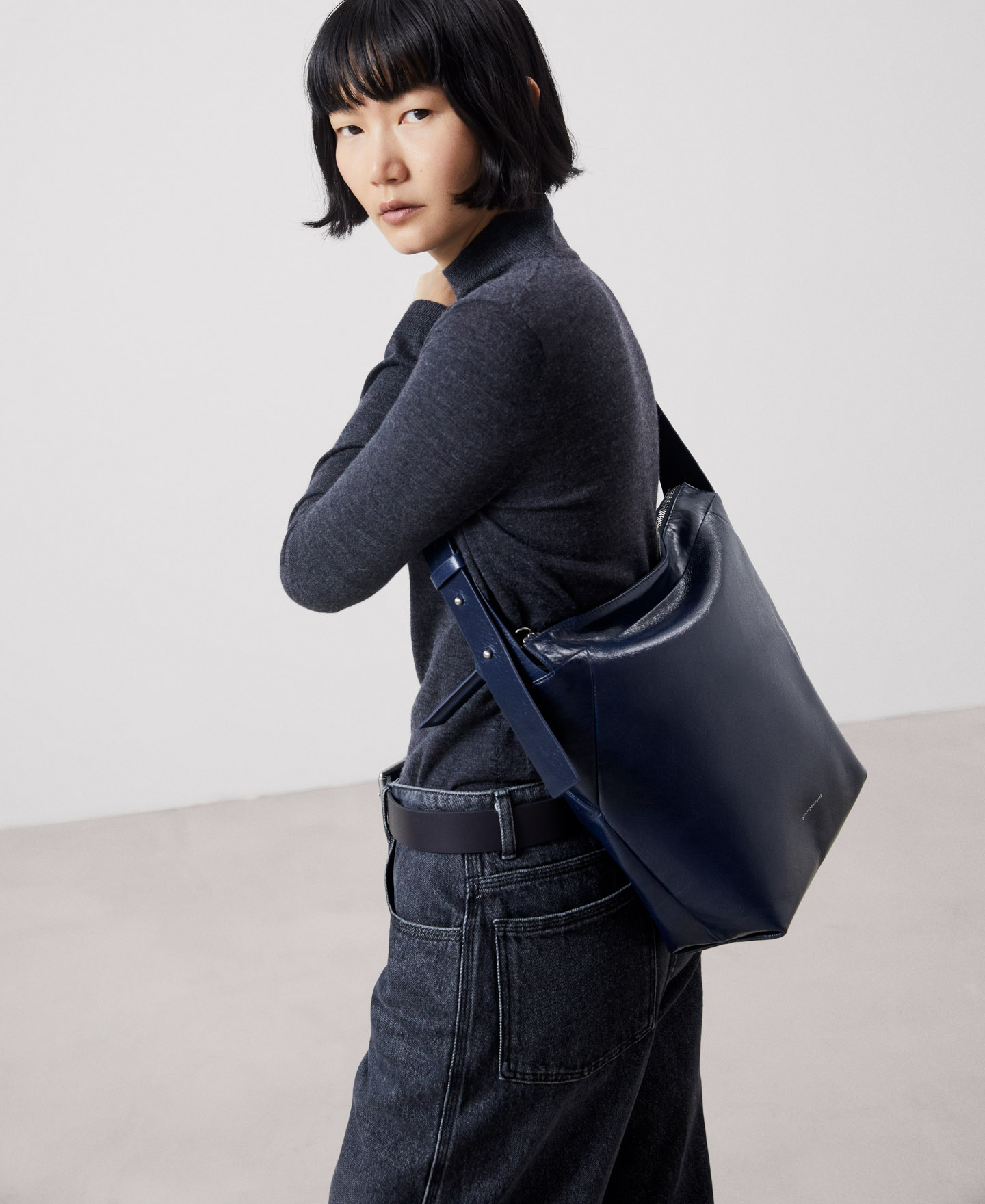 Responsible leather hobo image number 4