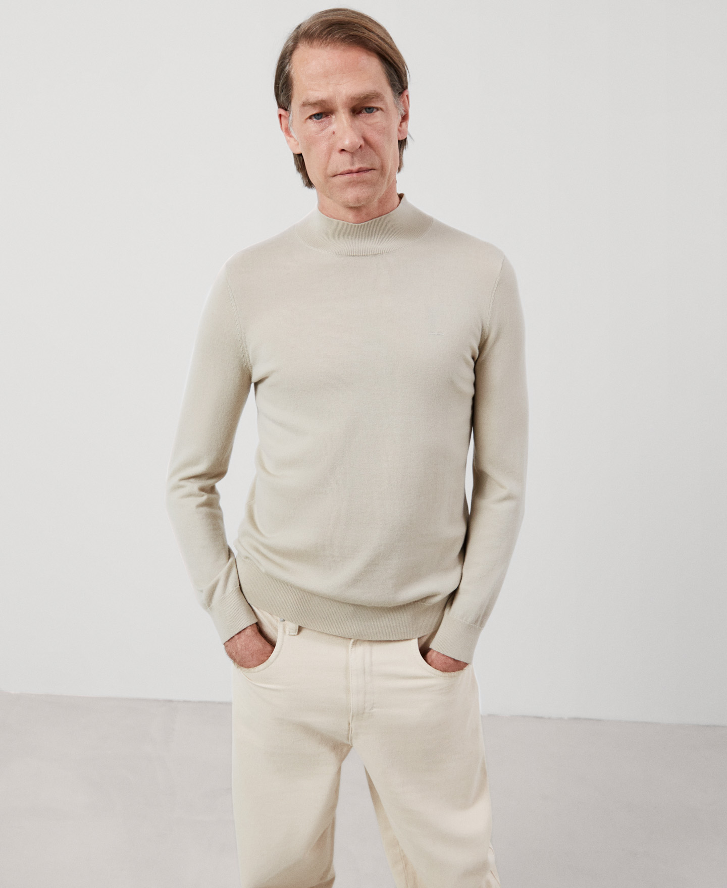 Merino wool perkins collar sweater image number 0