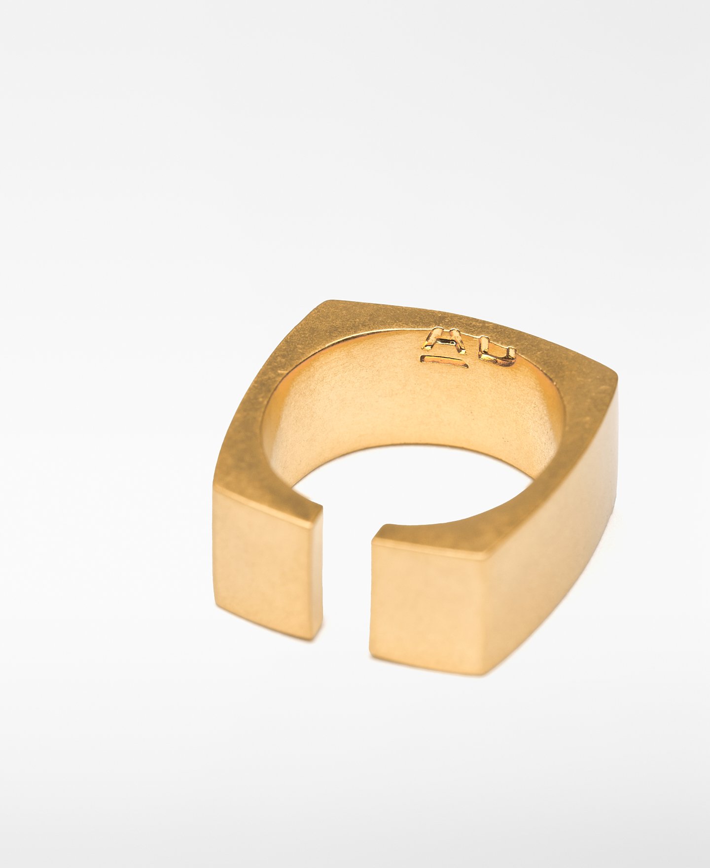 Anillo metálico cuadrado mujer image number 1