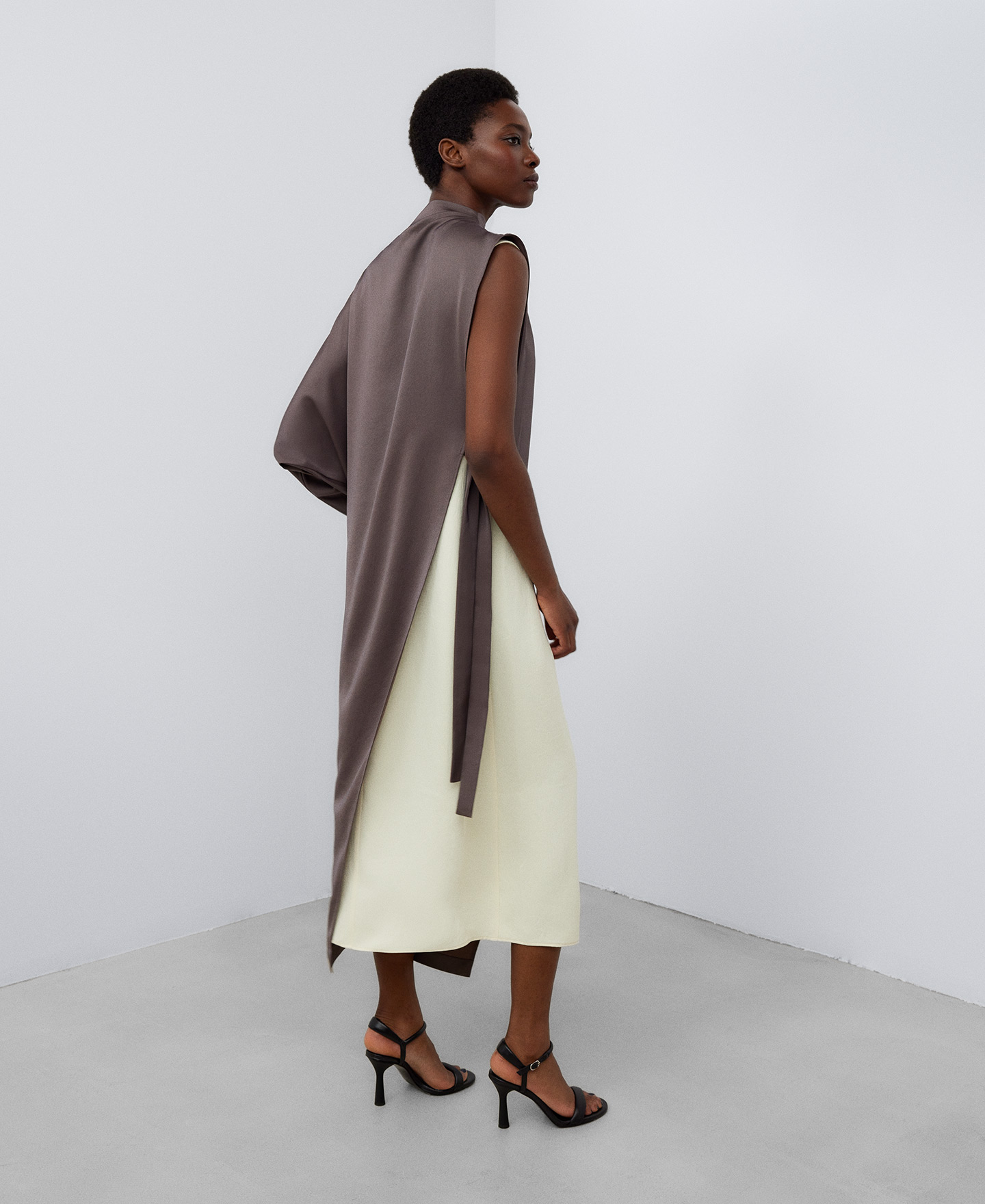 Two-tone dress woman image number 2