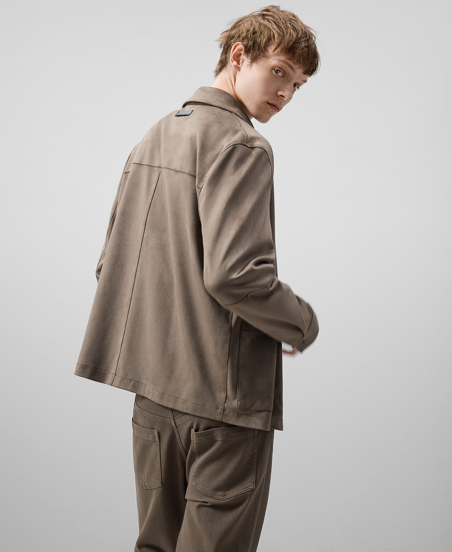 Faux suede overshirt man image number 2