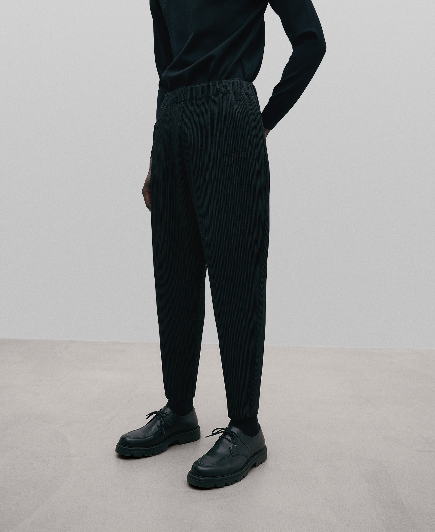 Pantalon noir en crinoline image number 0