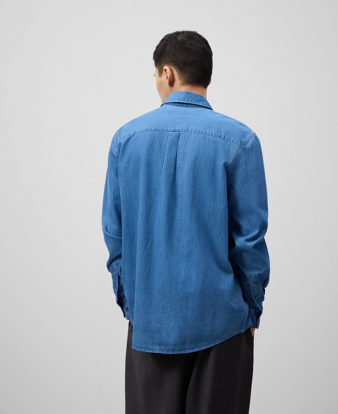 Camisa regular fit denim algodón hombre image number 2