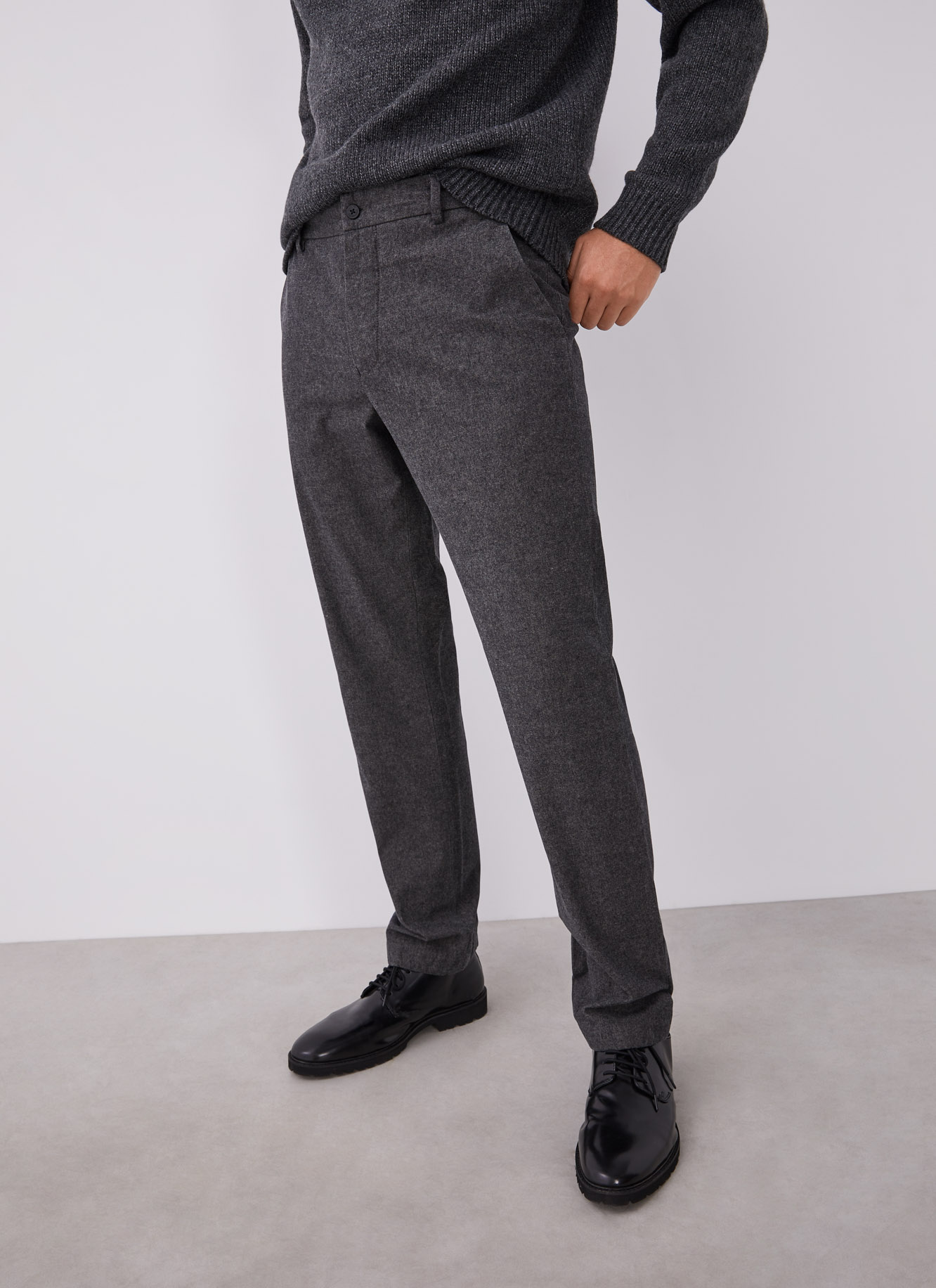 Pantalón tipo chino en algodón elástico image number 0