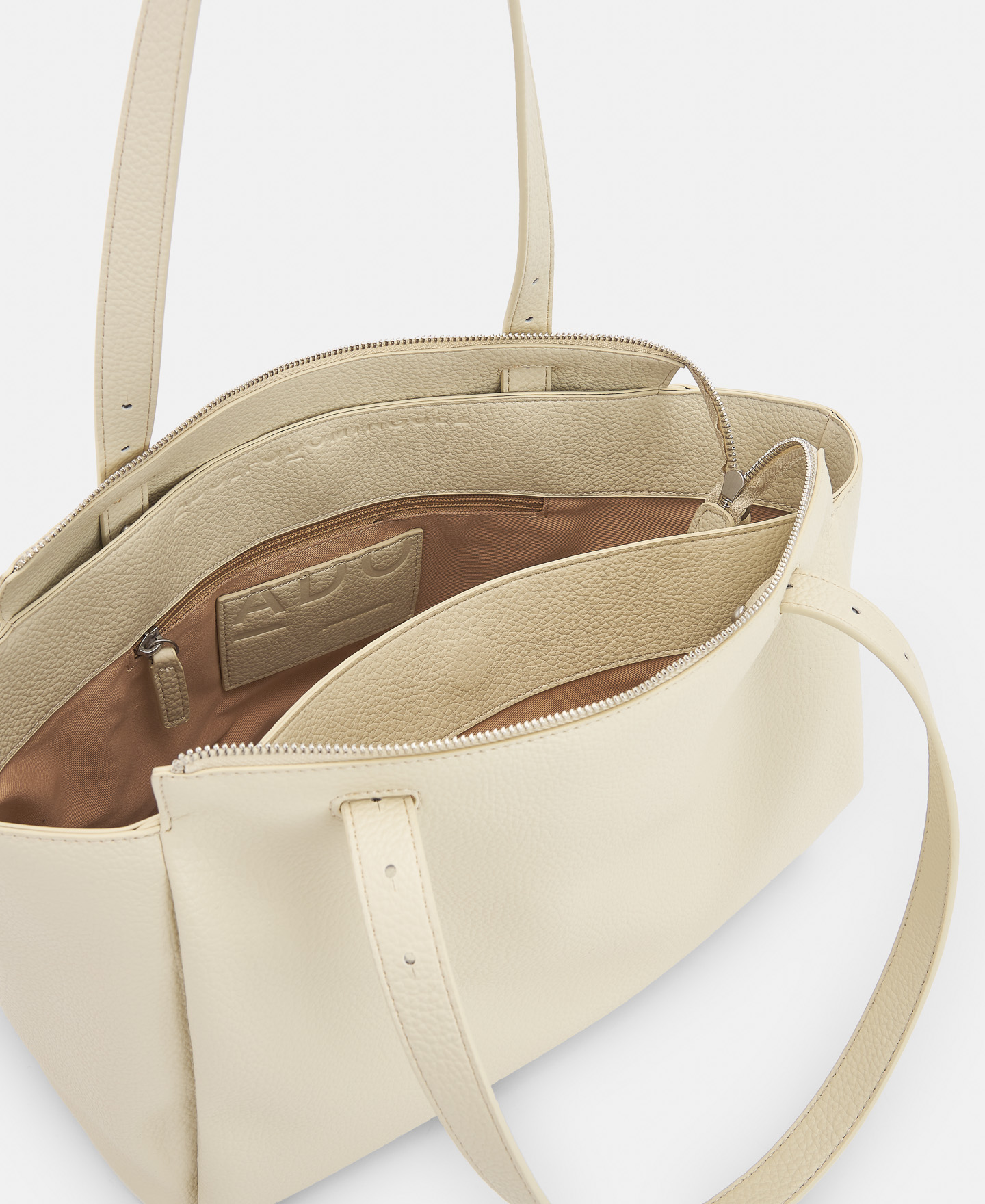Recycled material city bag image number 2