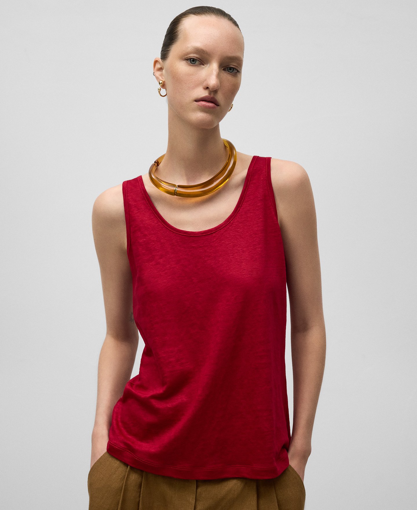 European linen sleeveless T-shirt woman image number 0