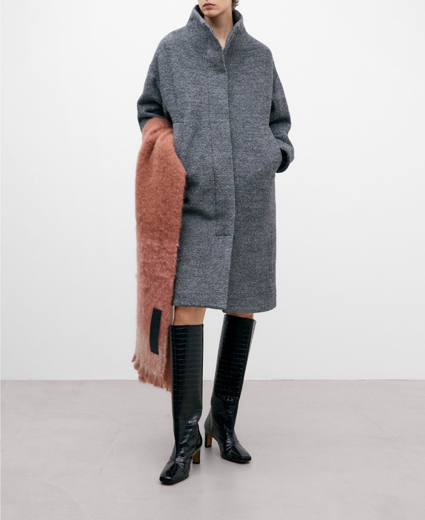 Wool woven coat for women image number 1
