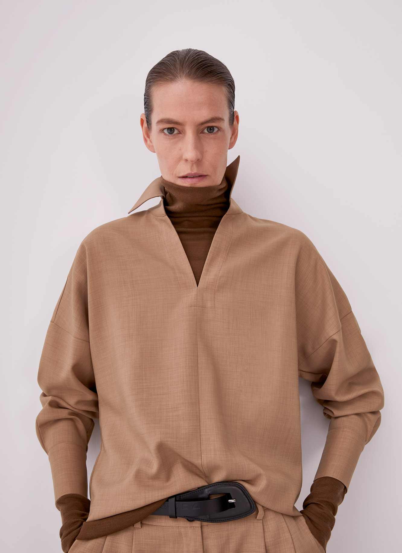 Camisa oversize sin botonadura image number 2