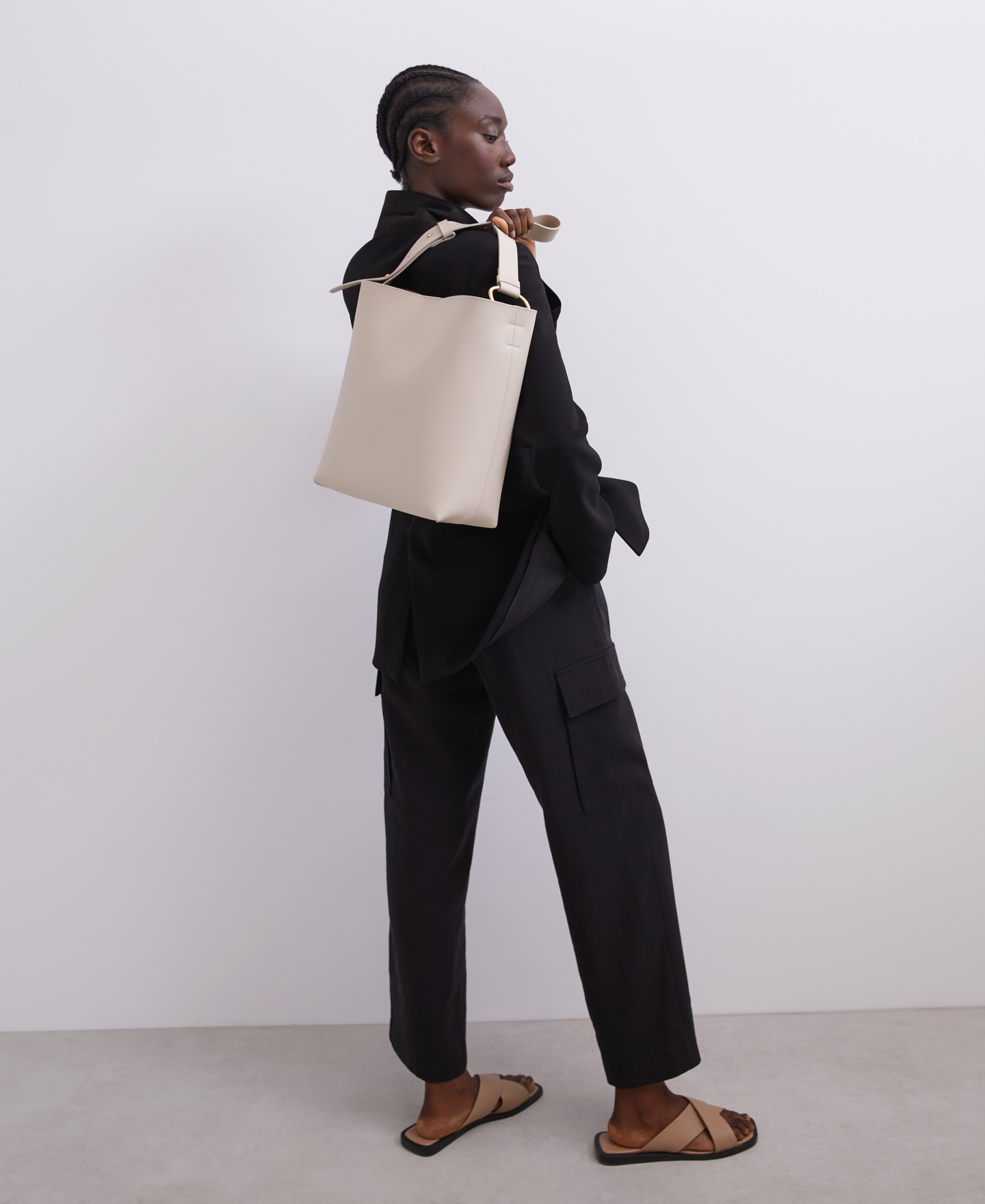Shopper in vachetta leather image number 3