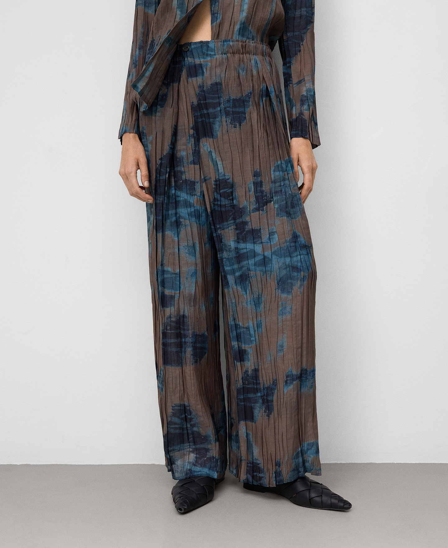 Pantalón pareo crinkle estampado mujer image number 0