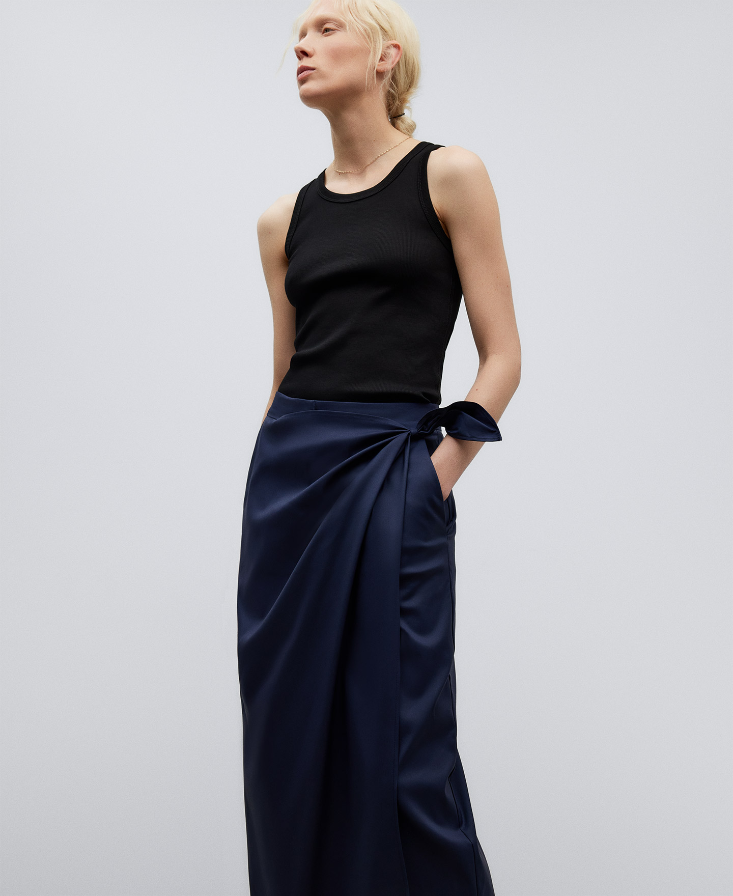 Navy blue trousers with sarong woman image number 3