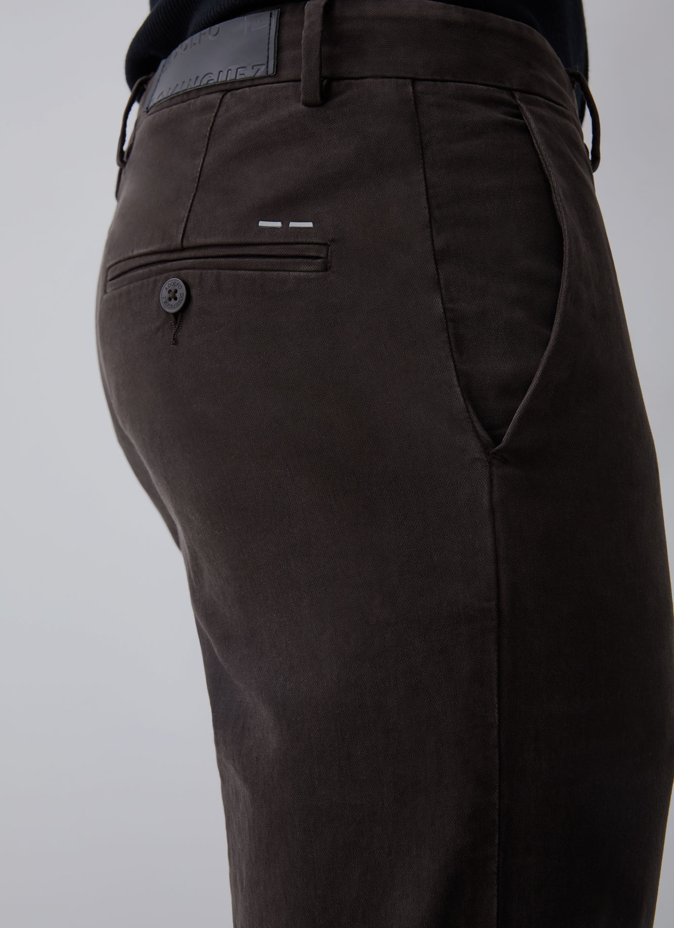 Elastic cotton chino trousers image number 2