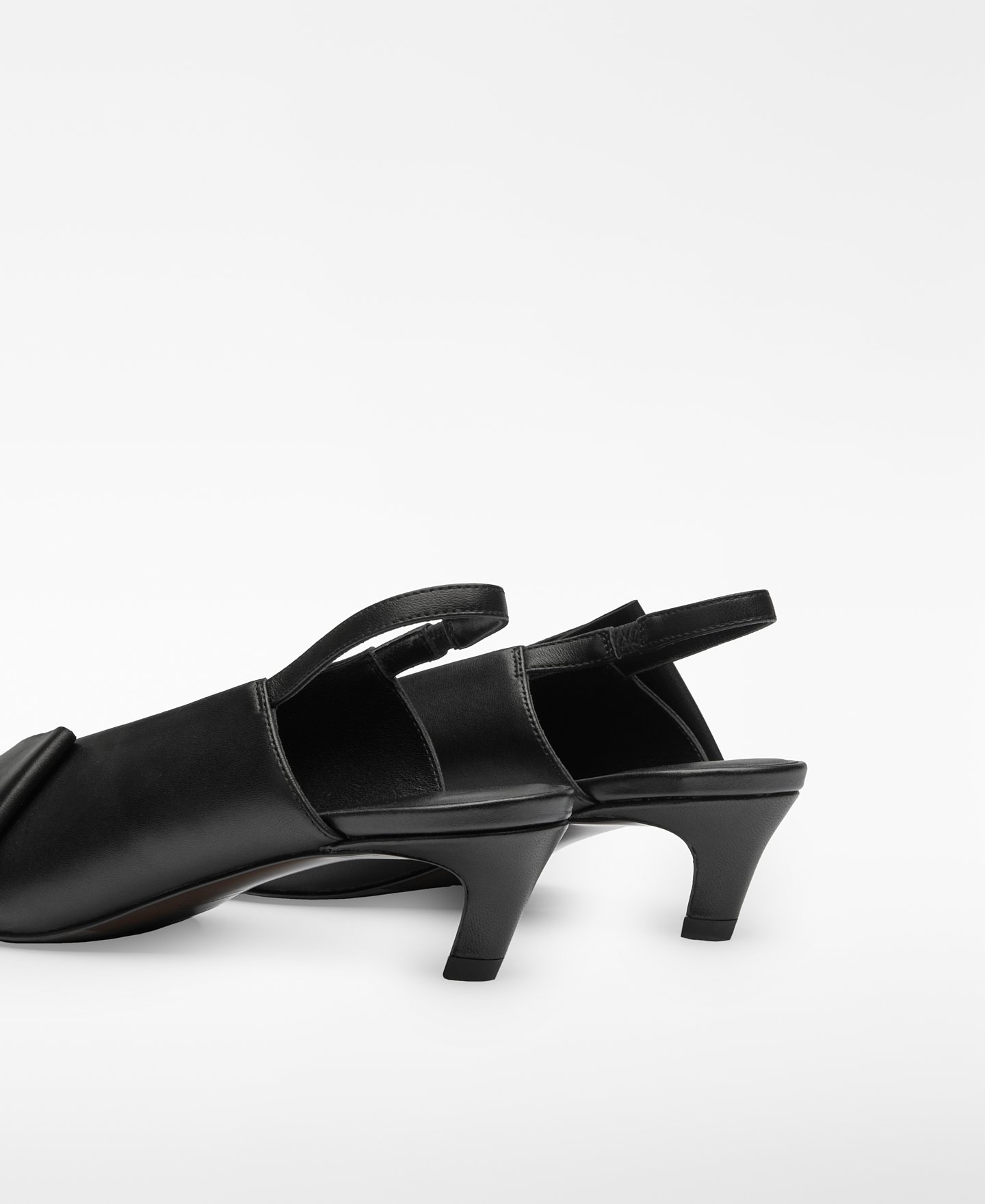 Leather heeled slingback shoe woman image number 2