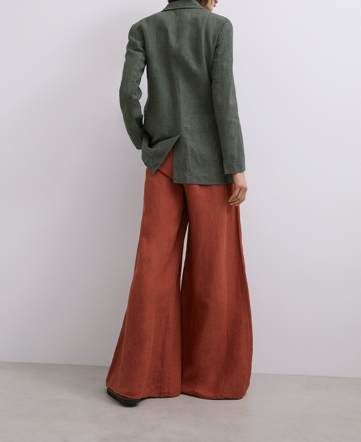 Green linen blazer image number 1