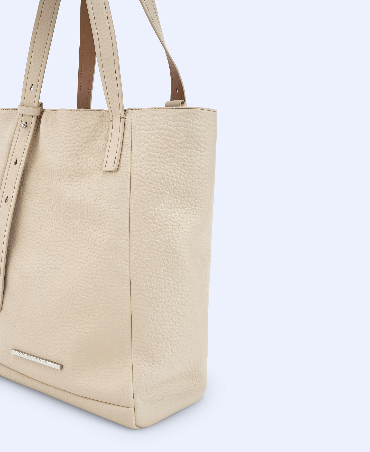 Responsible leather shopper image number 2