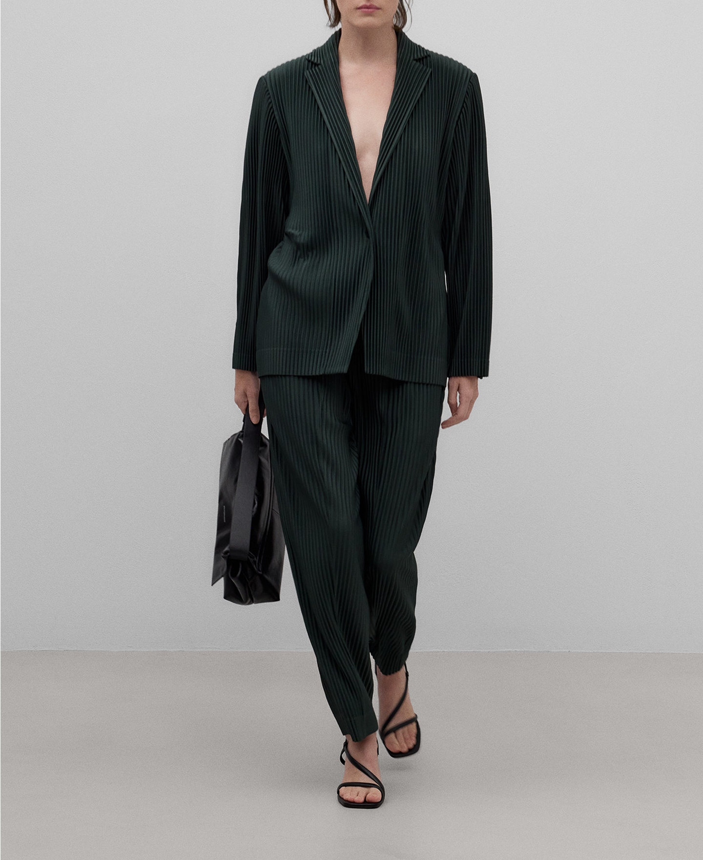 Blazer crinkle verde botella mujer image number 1