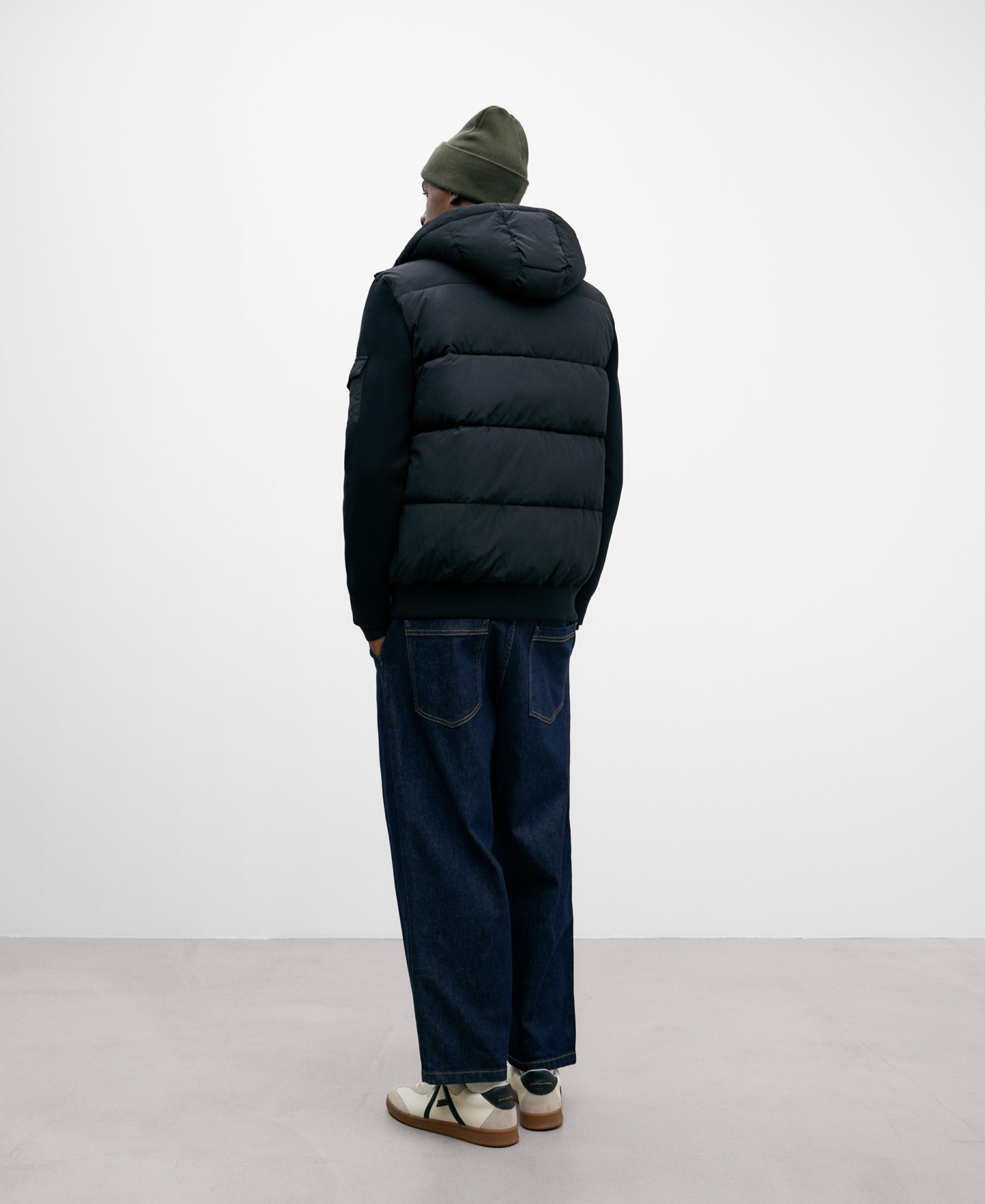 Black padded hooded jacket for men image number 2