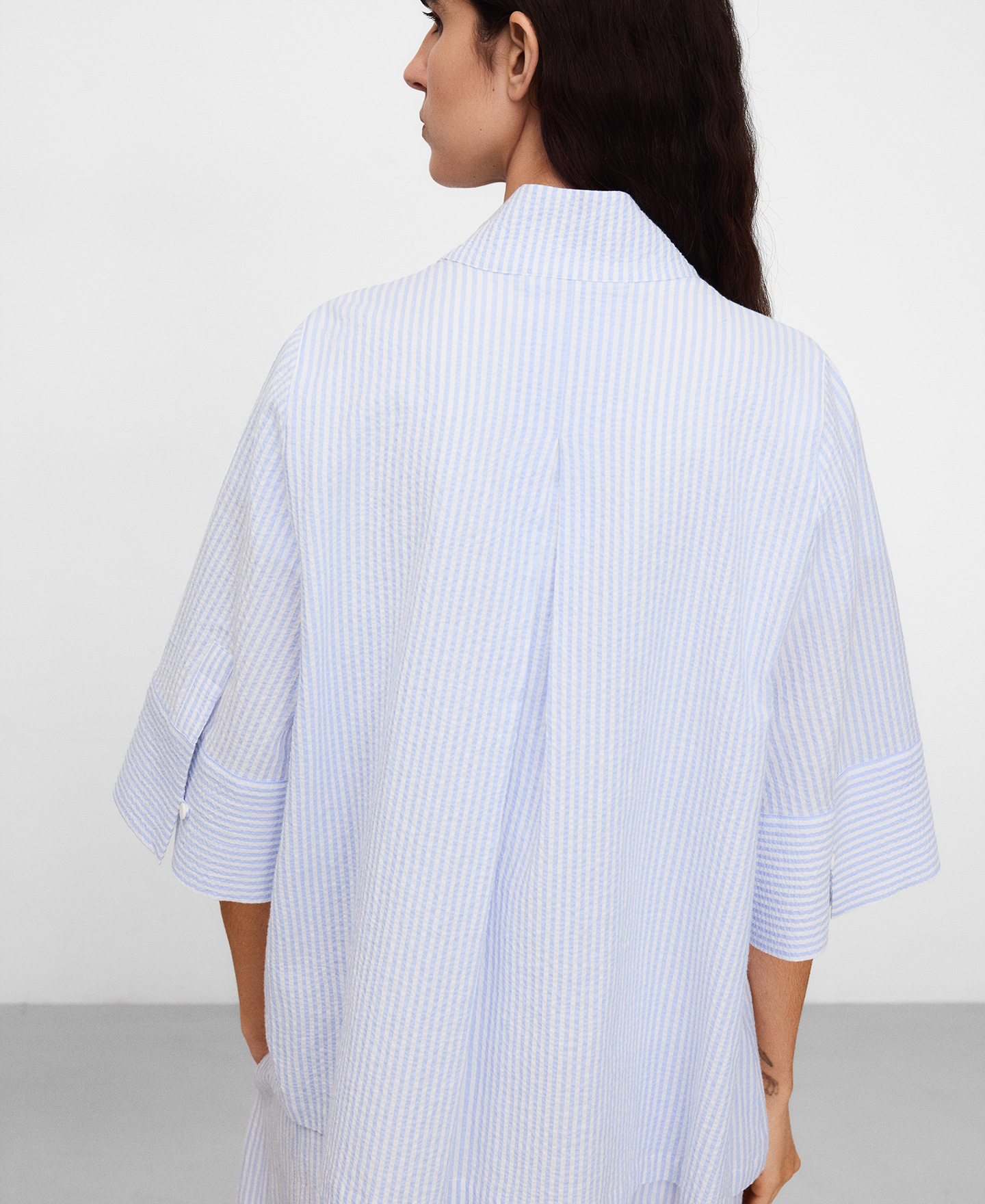 Seersucker striped band collar shirt image number 3