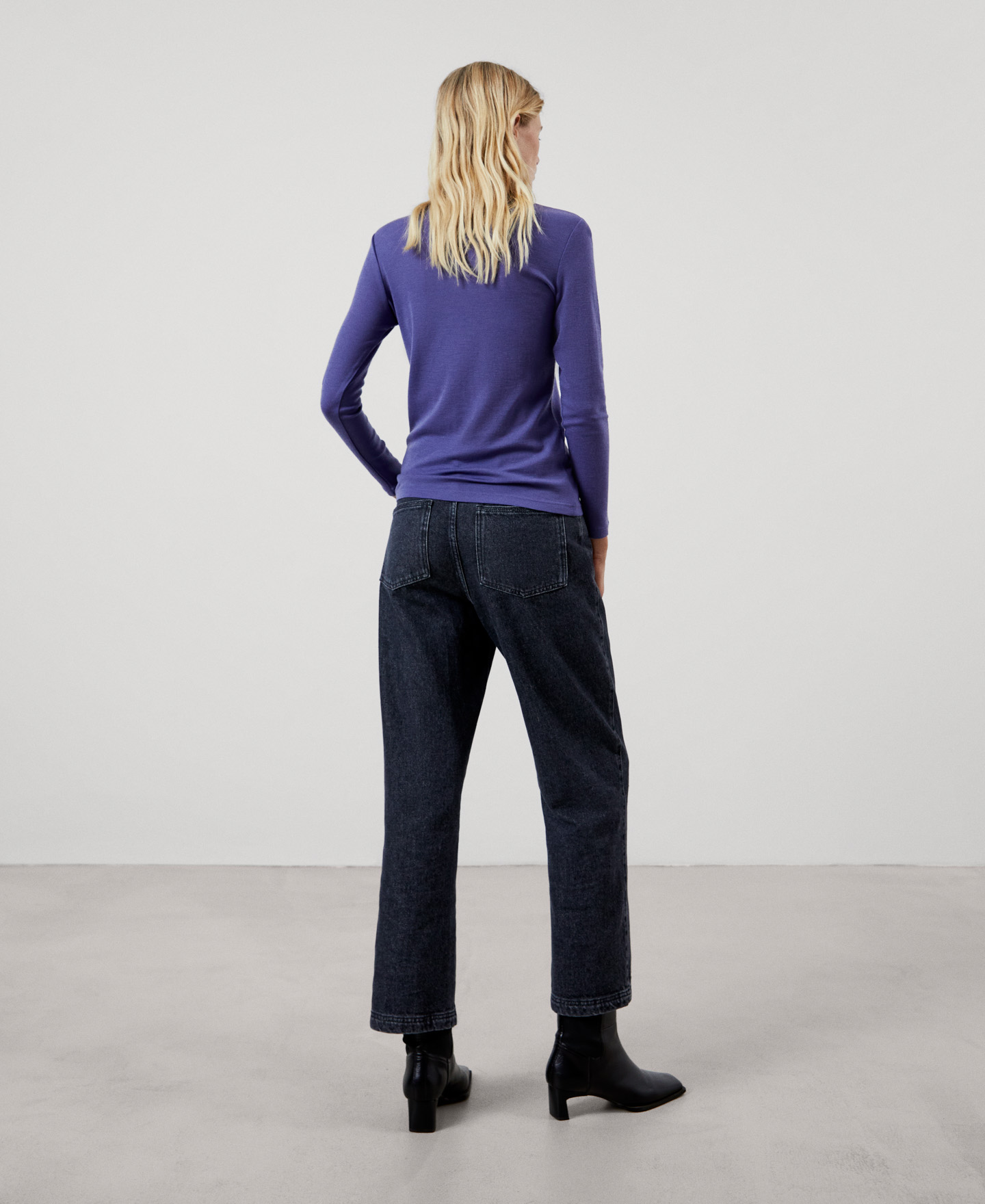 Merino wool long sleeve t-shirt image number 2