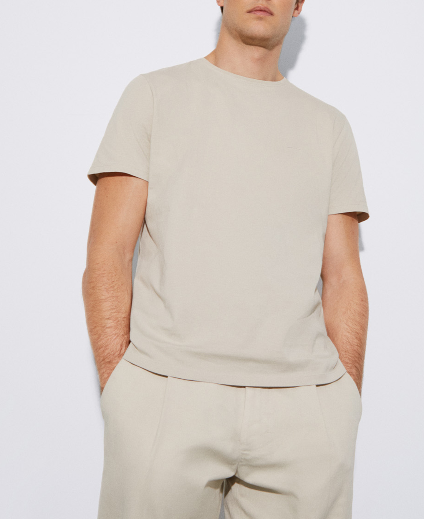 Short-sleeved cotton t-shirt image number 0