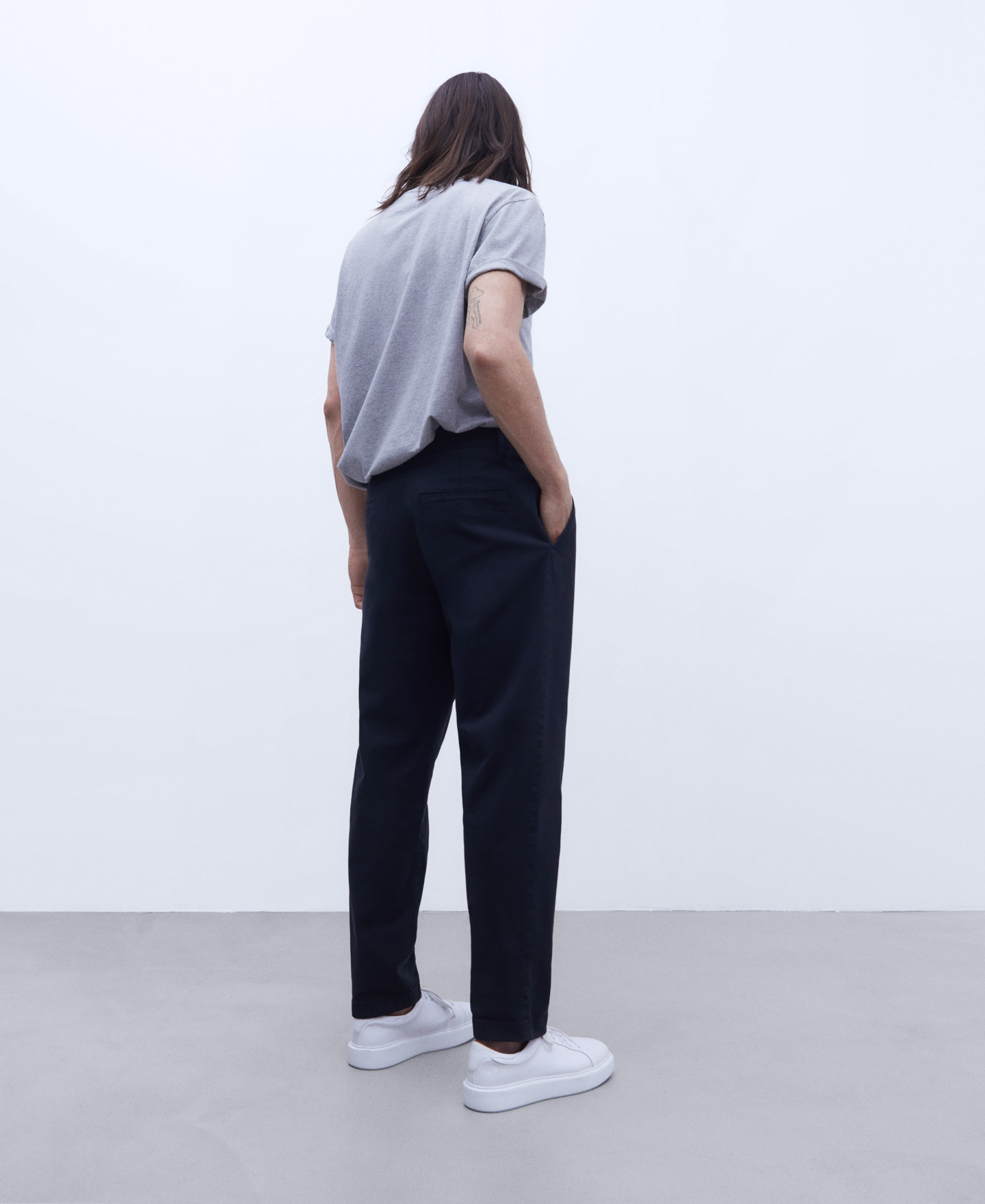 Cotton chino trousers with darts image number 2