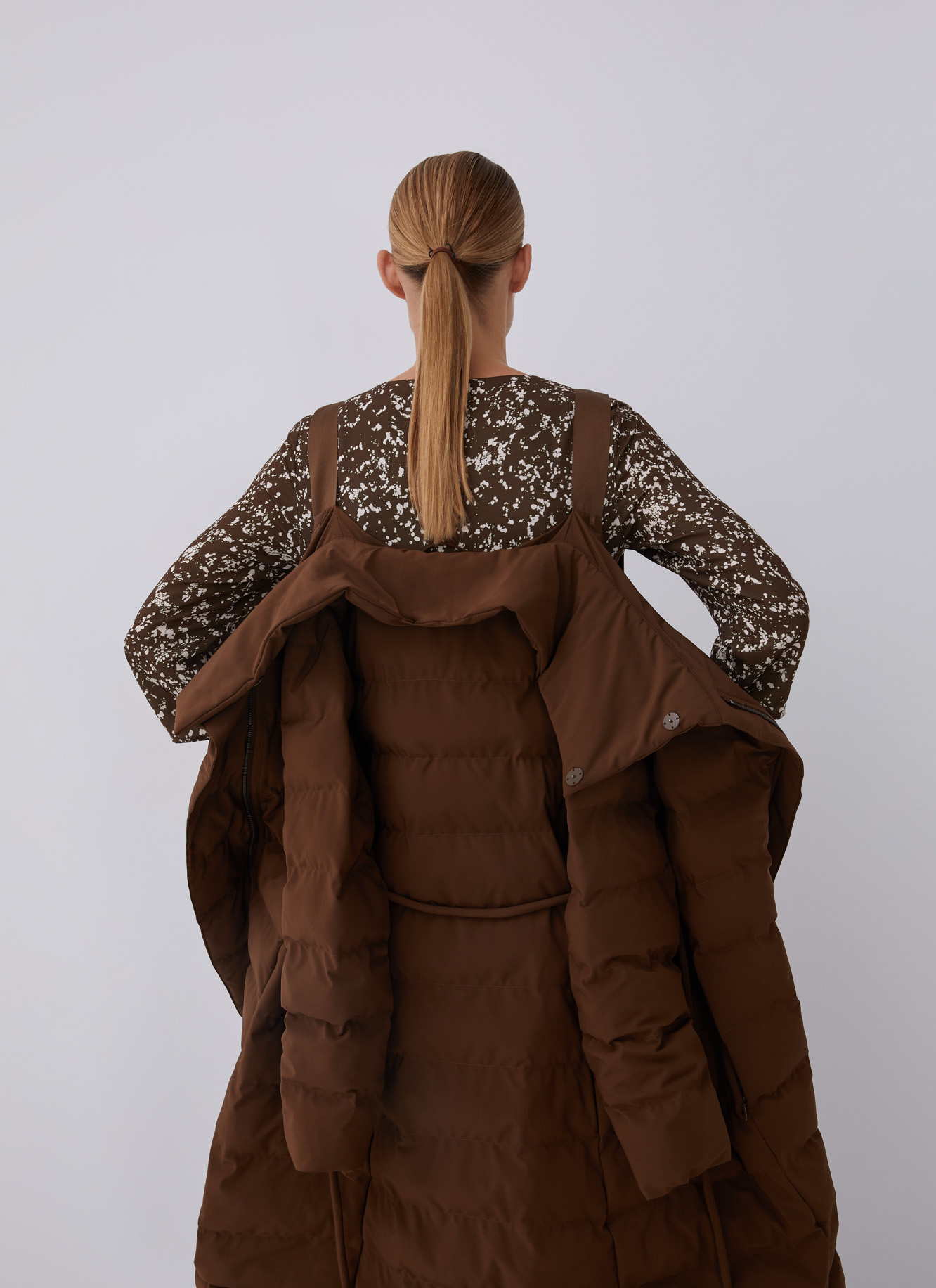 Puffer coat with high collar image number 2