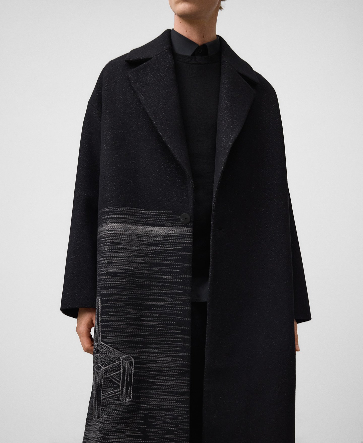 Abrigo sastre oversize bordado hombre image number 5