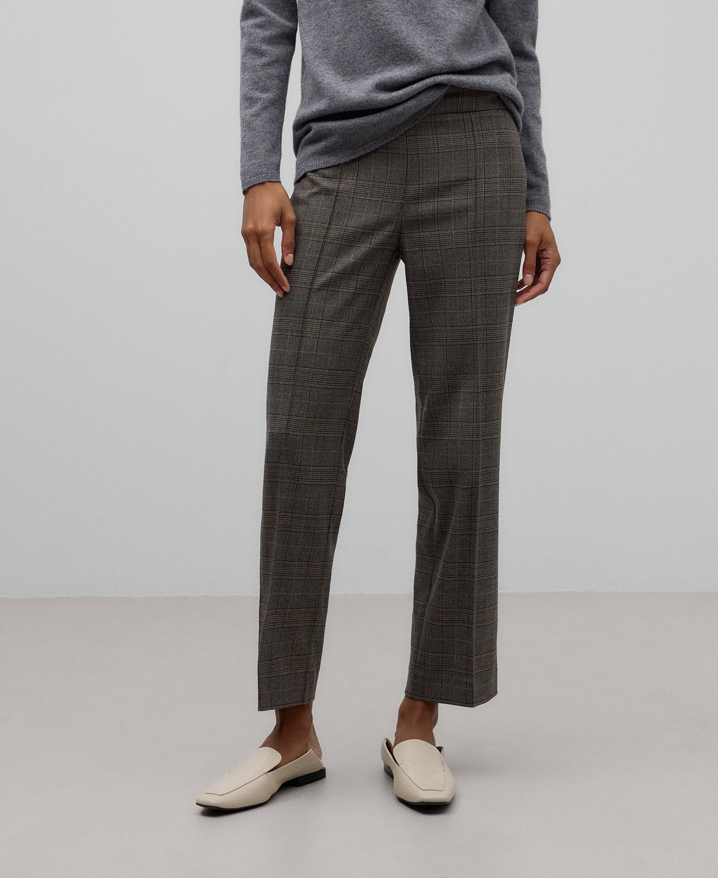Ankle-length checkered trousers woman image number 0