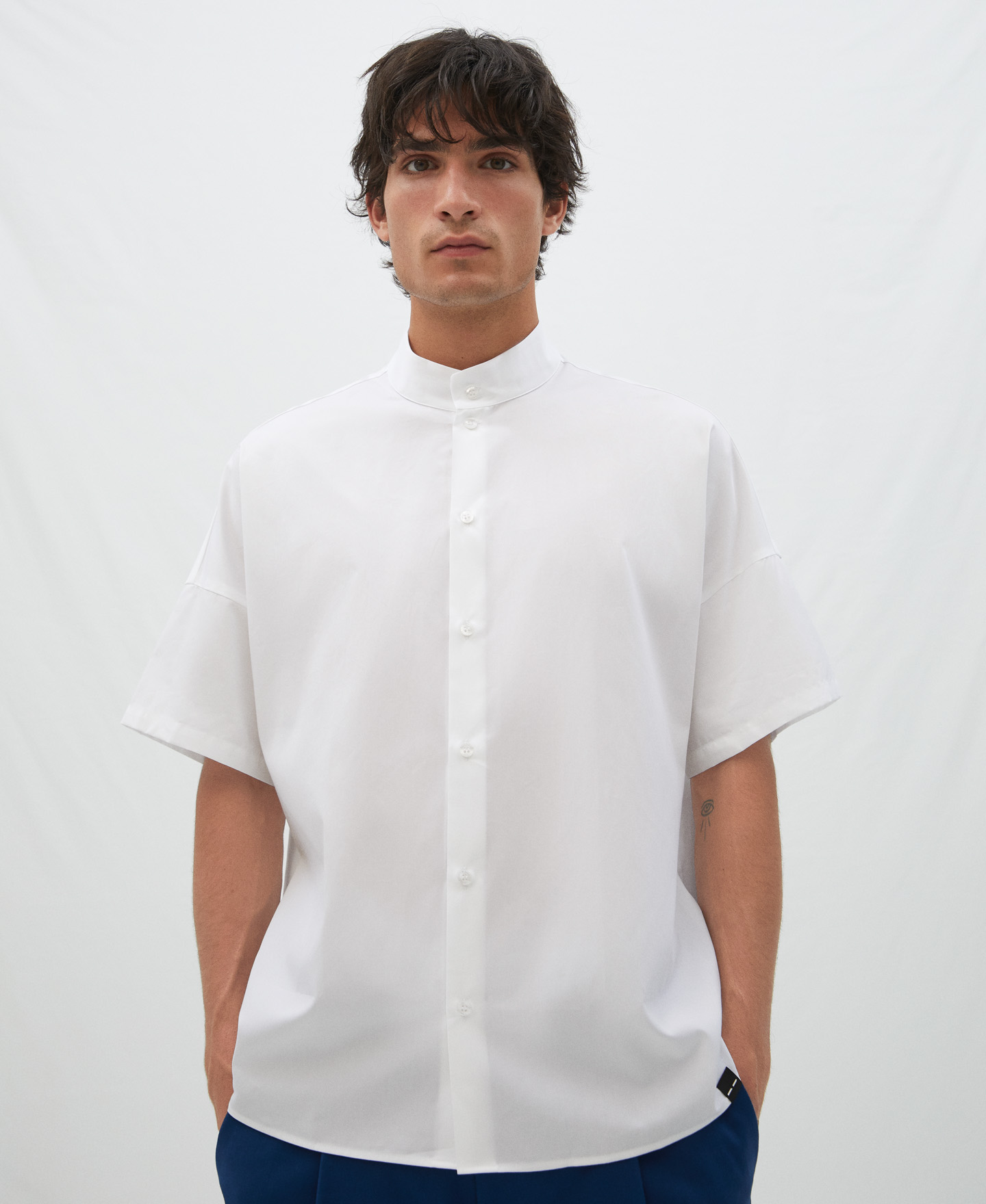 Camisa hombro caído cuello mao image number 0