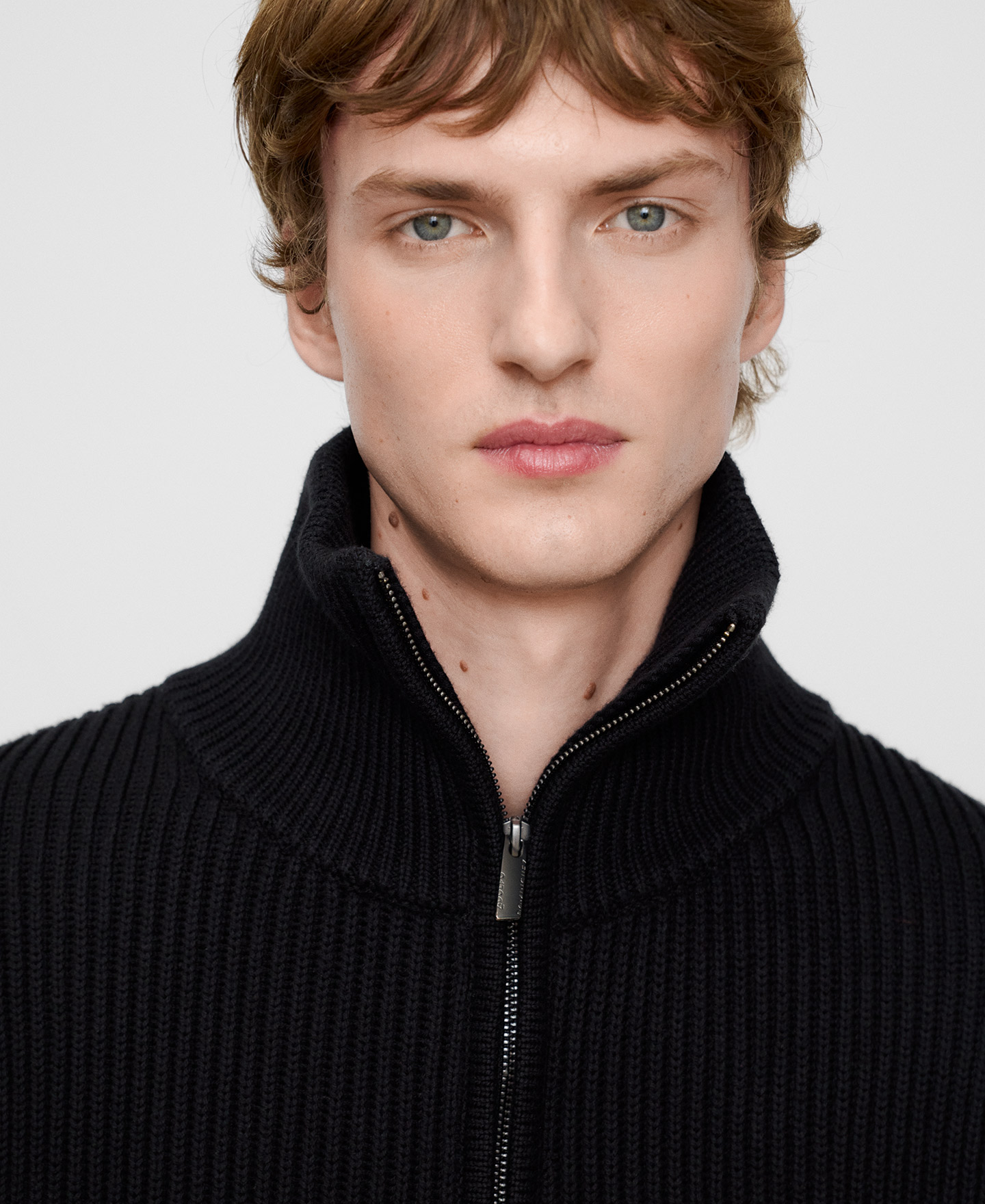 Ribbed zip-up vest image number 3