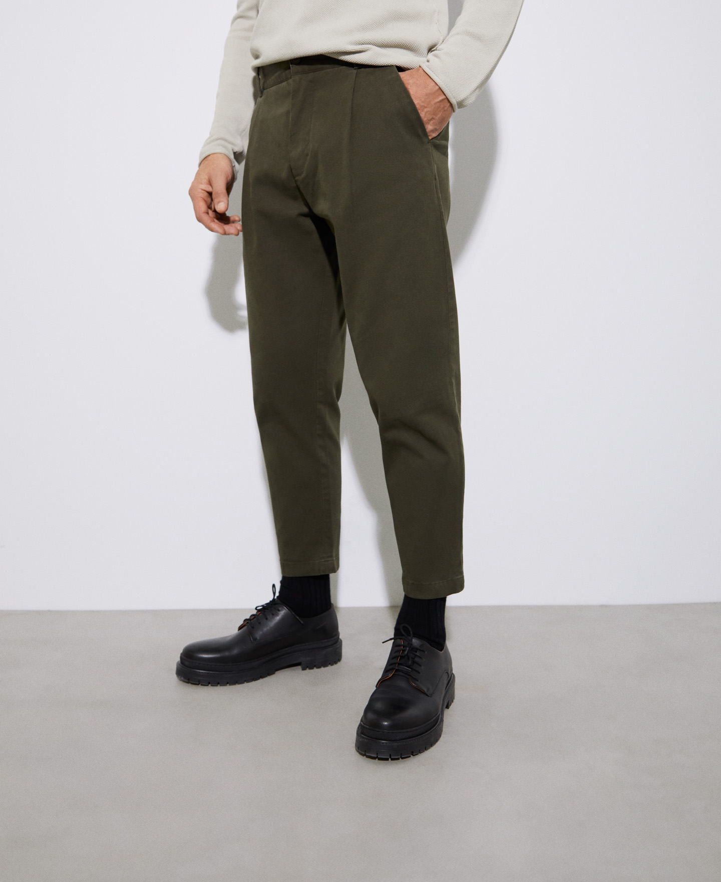 Carrot silhouette darts trousers image number 0