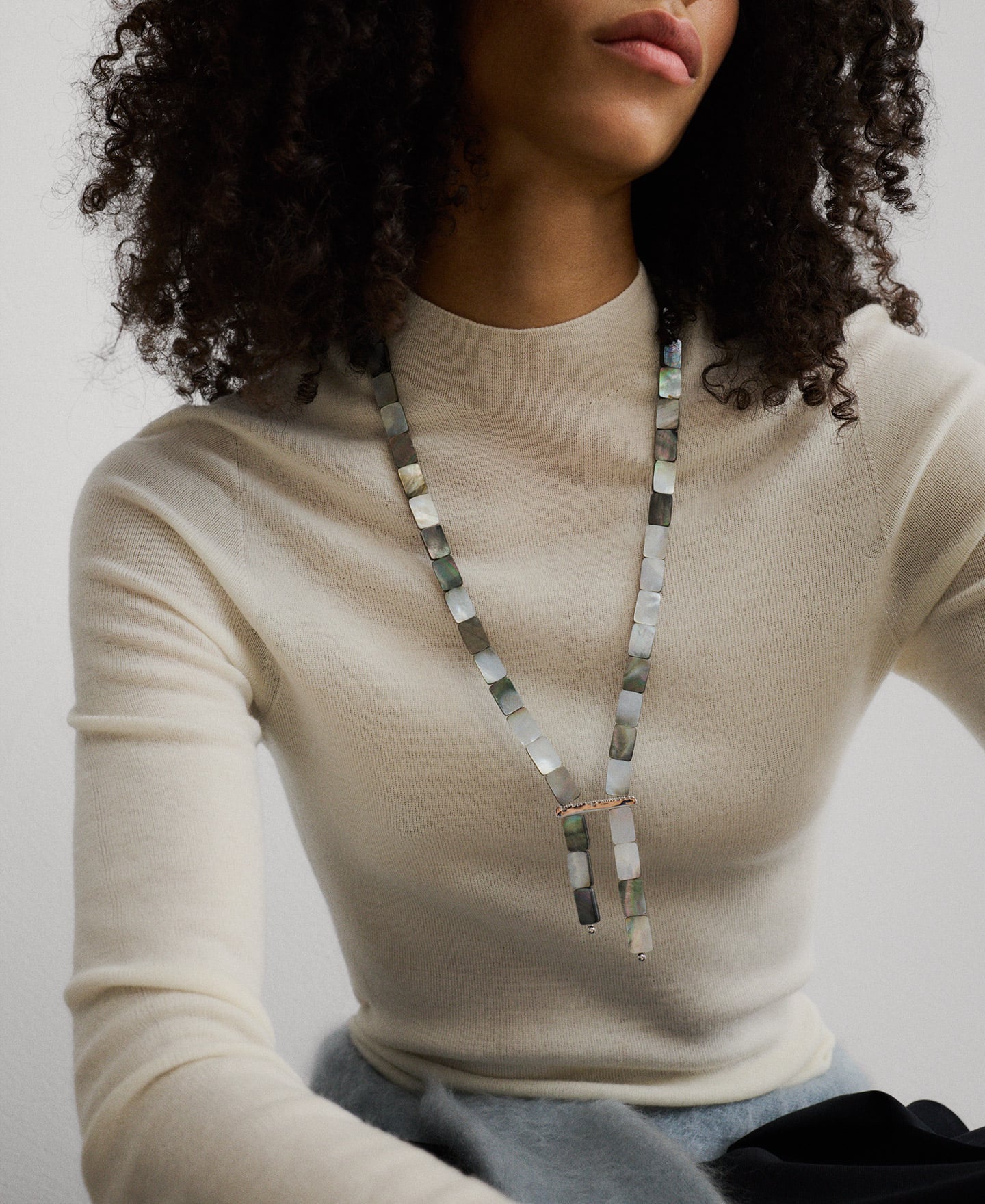 Shell piece necklace image number 4