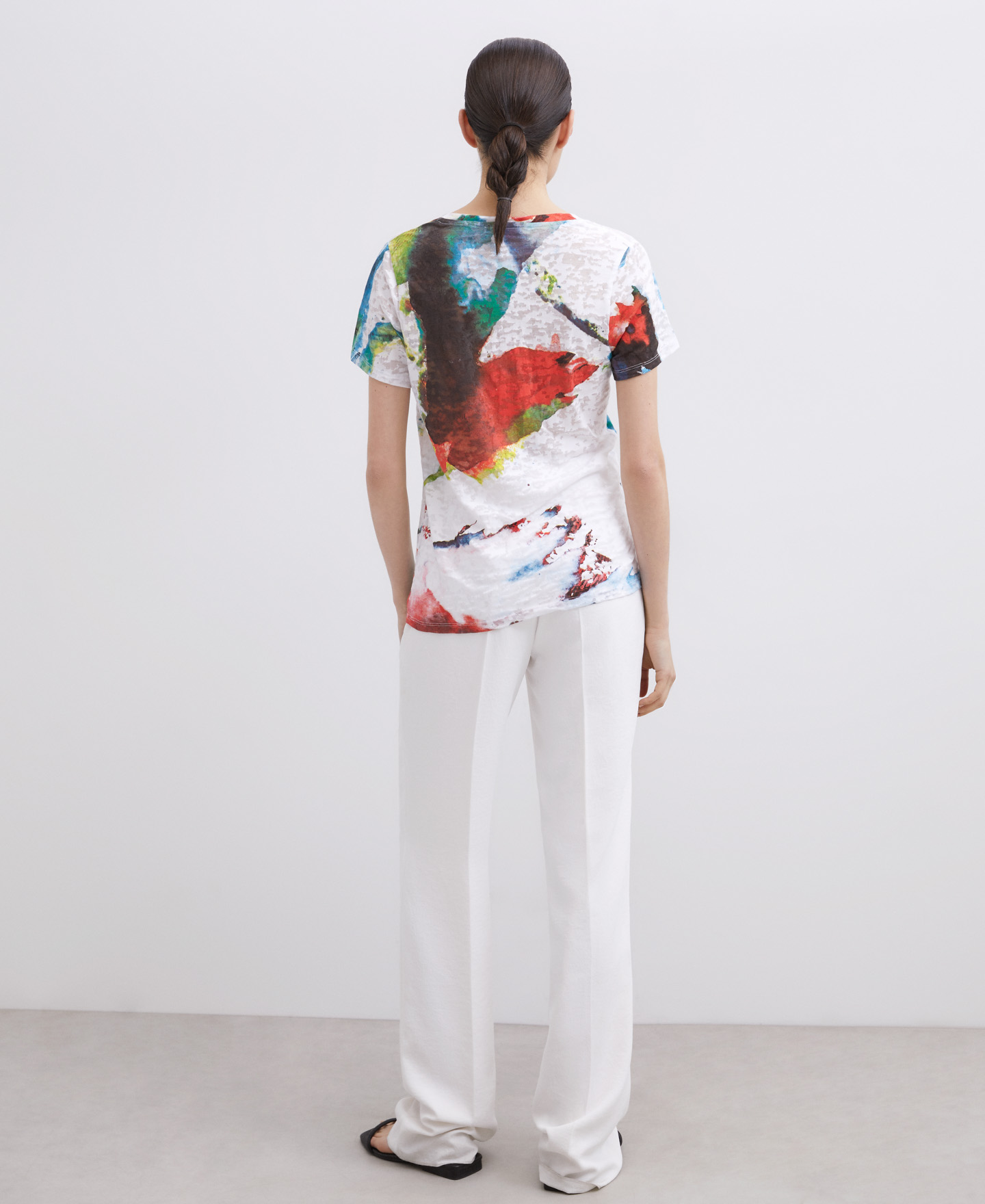 Floral print round neck t-shirt image number 1