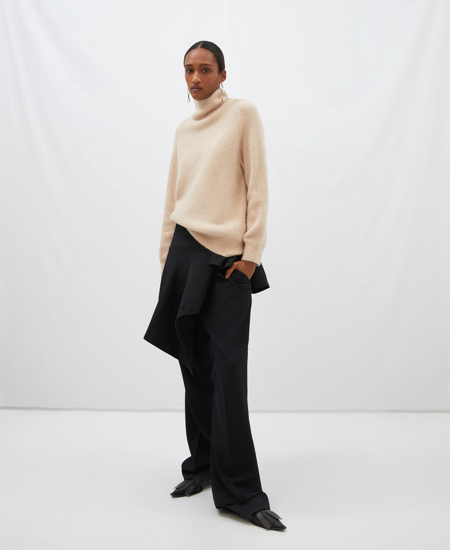 Merino wool and alpaca knitted sweater image number 1